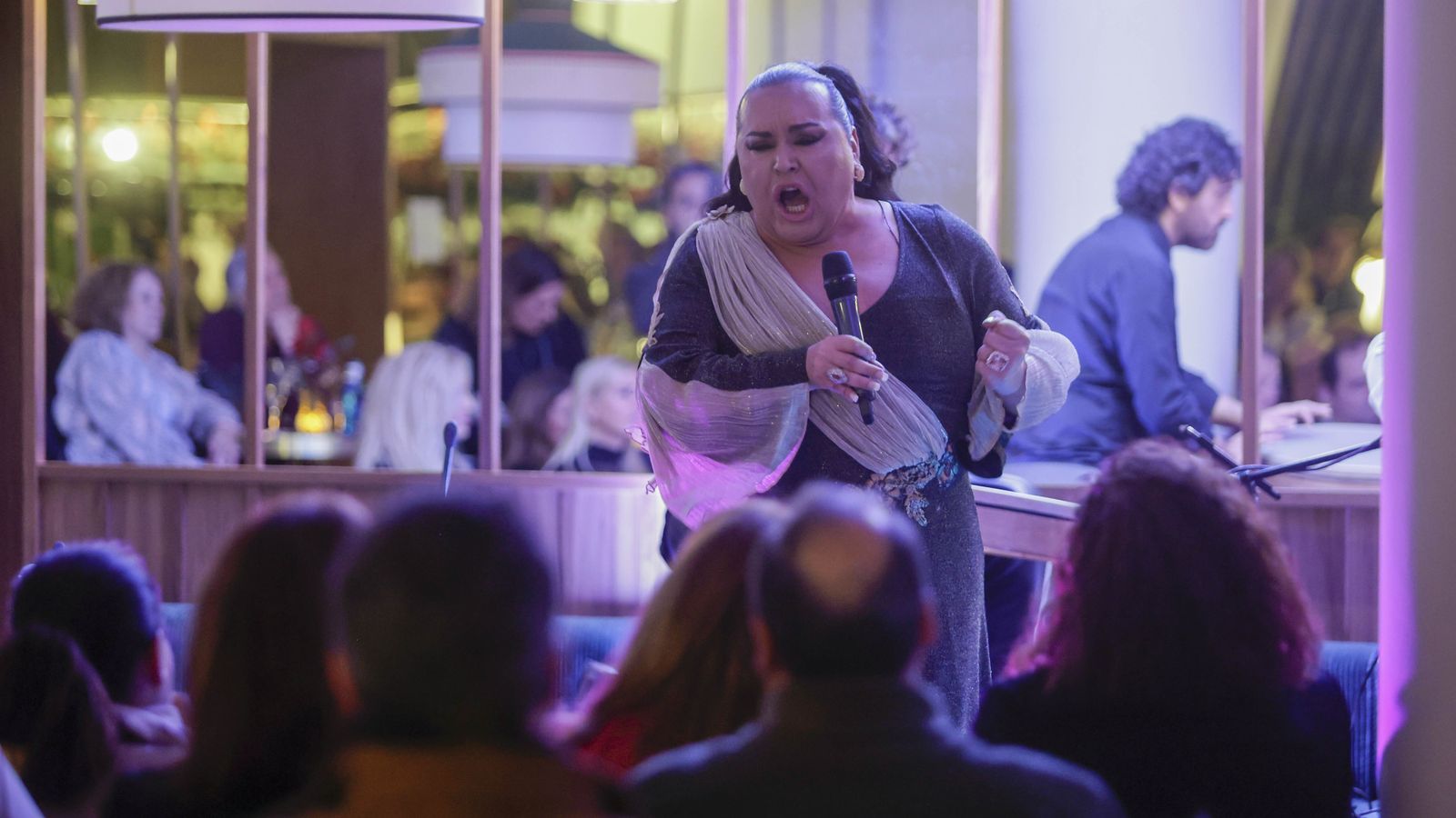 Imágenes del concierto de Falete en el Hotel Colón