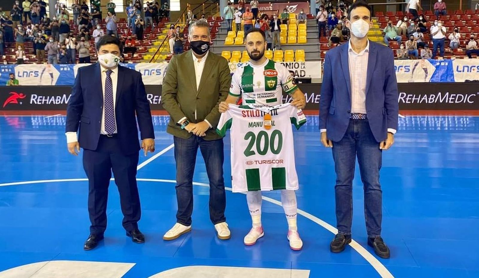 Manu Leal, durante su homenaje del pasado sábado en Vista Alegre.