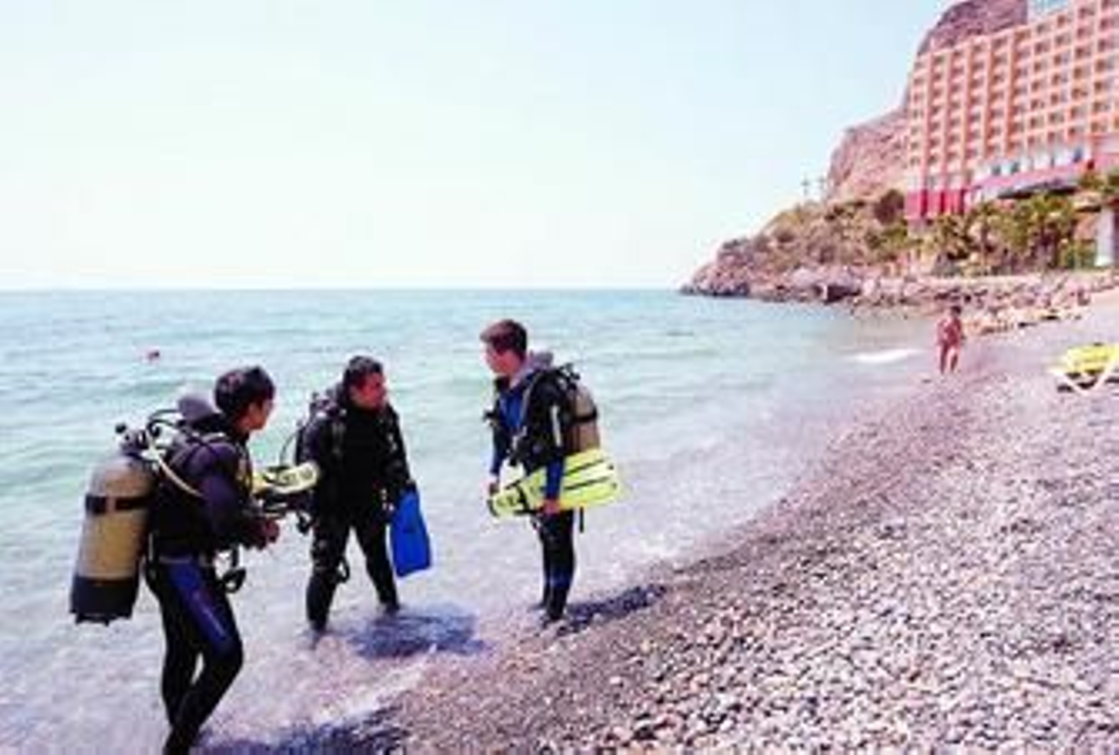 Momentos antes de la inmersión en la playa de El Palmer.