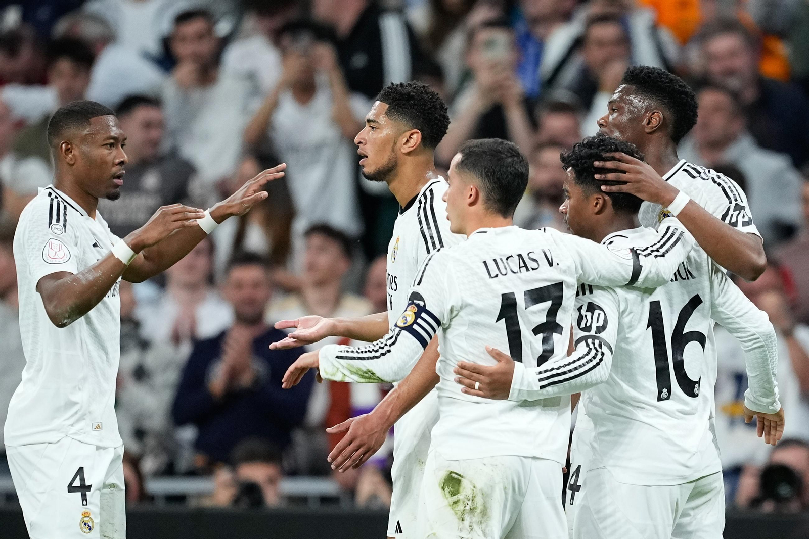 Las fotos del Real Madrid - Real Sociedad camino del Estadio de la Cartuja