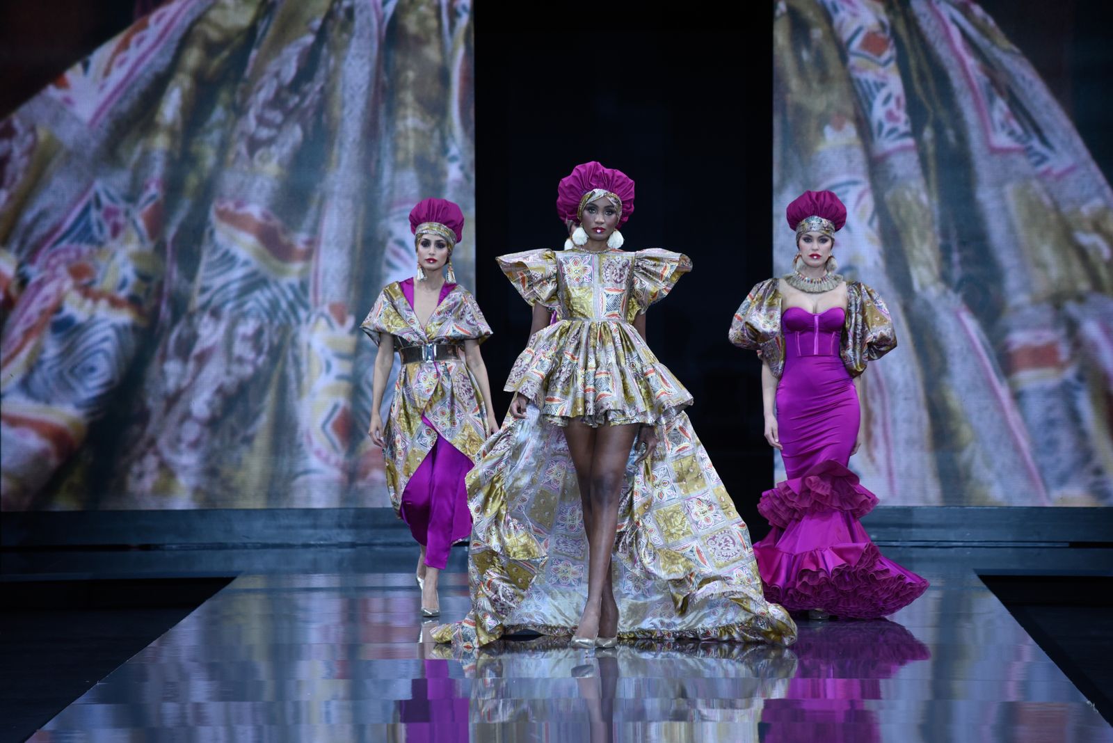 El desfile de Sergy & Tapiju en SIMOF 2023, todas las fotos