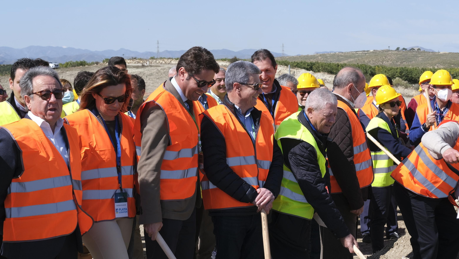 Fotogalería acto reivindicación del AVE en Vera. Almería