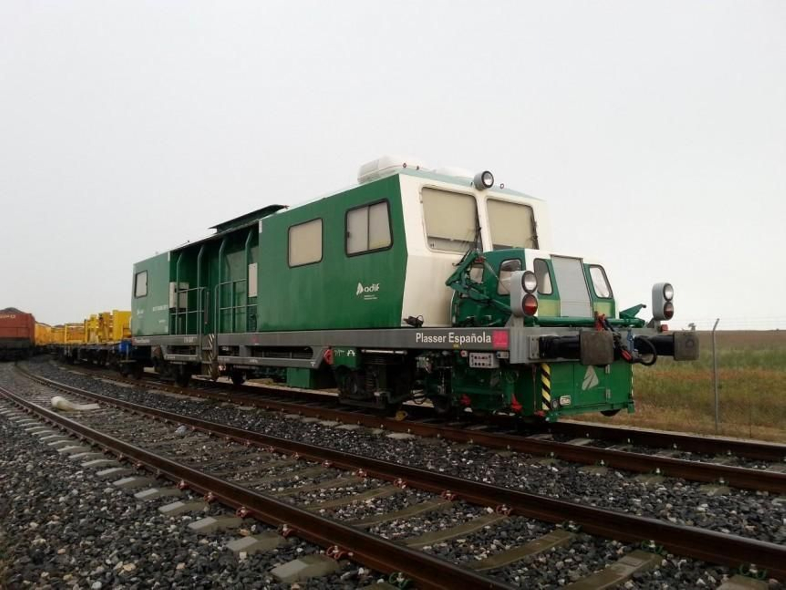 Dresina auscultadora utilizada por Adif