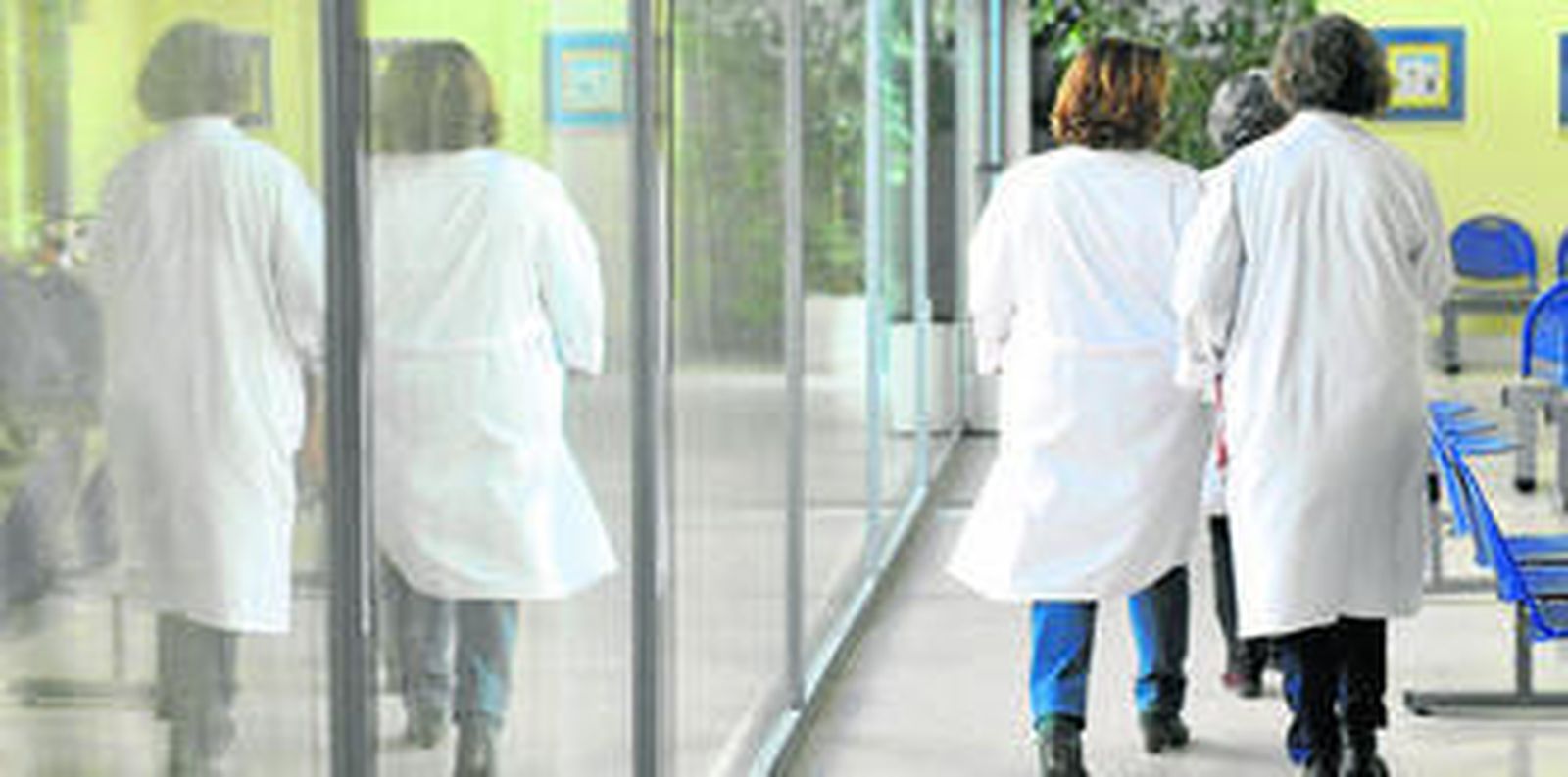 La mejora de las condiciones laborales del personal se estaba negociando en Mesa Sectorial, que ayer celebró su tercer encuentro.