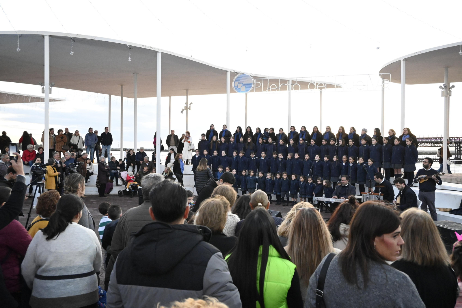 Alumbrado del Puerto de Huelva, en imágenes