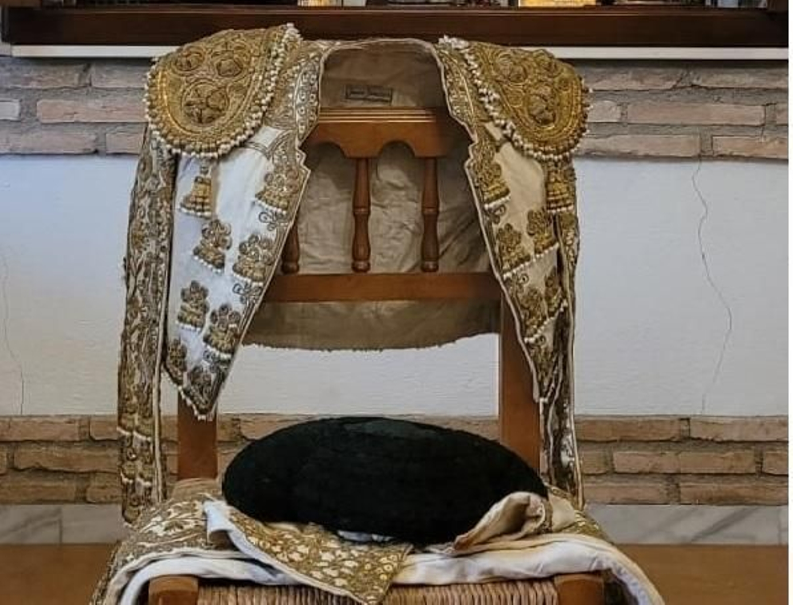 Traje de luces con el que tomó la alternativa el Pireo.