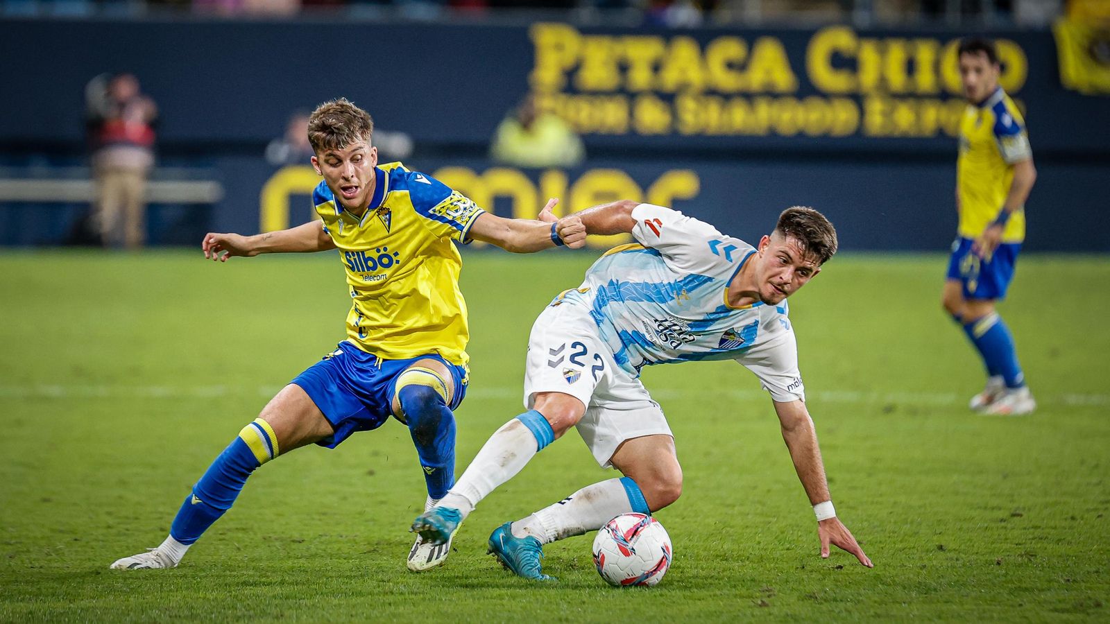 Búscate entre las imágenes del partido de futbol Cádiz CF - Málaga CF