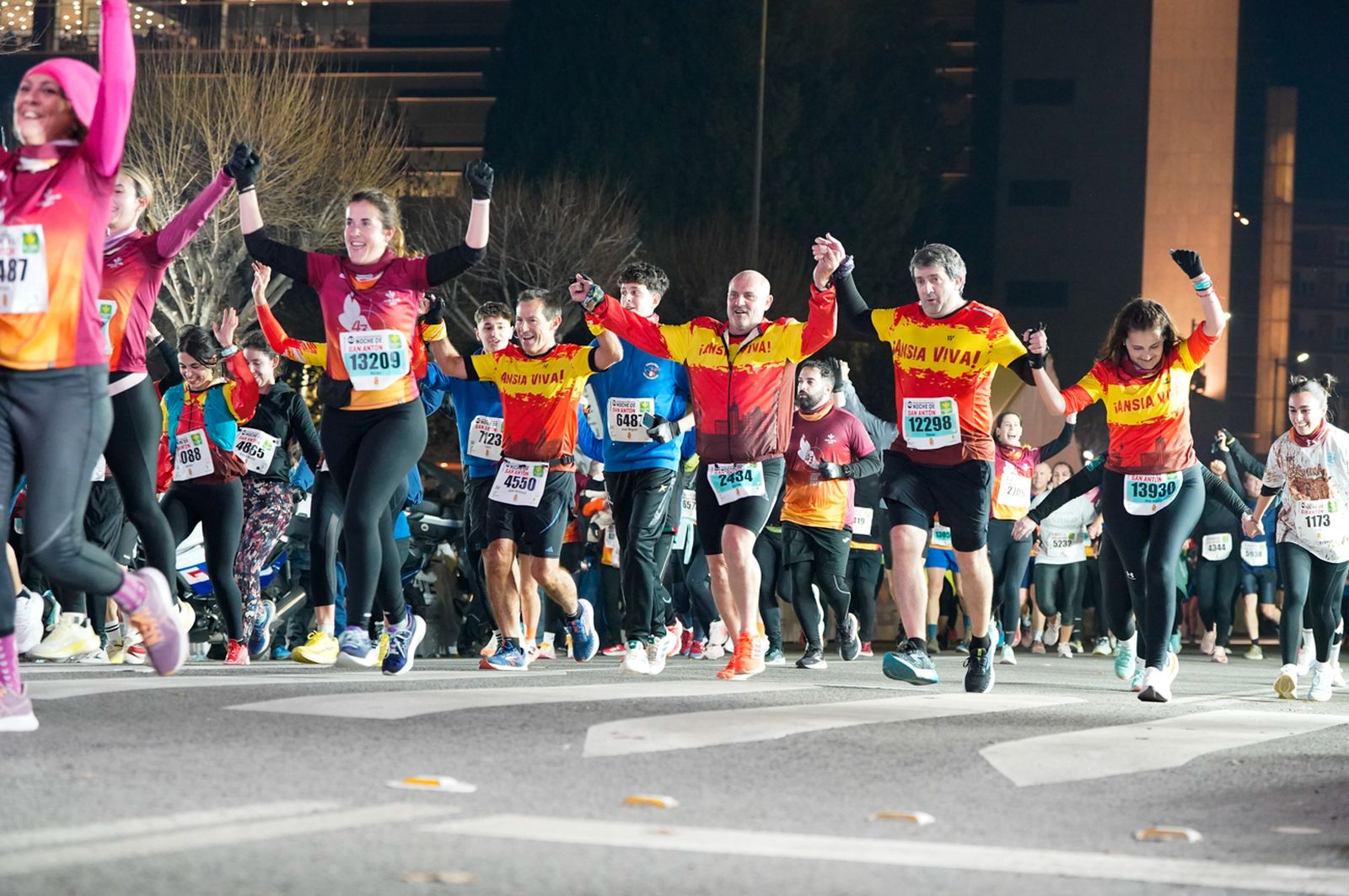 En imágenes: búscate en tu llegada a meta de la Carrera de San Antón 2026 (1)