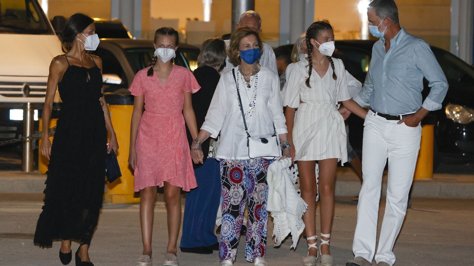 La familia de Felipe VI en su cena en Palma