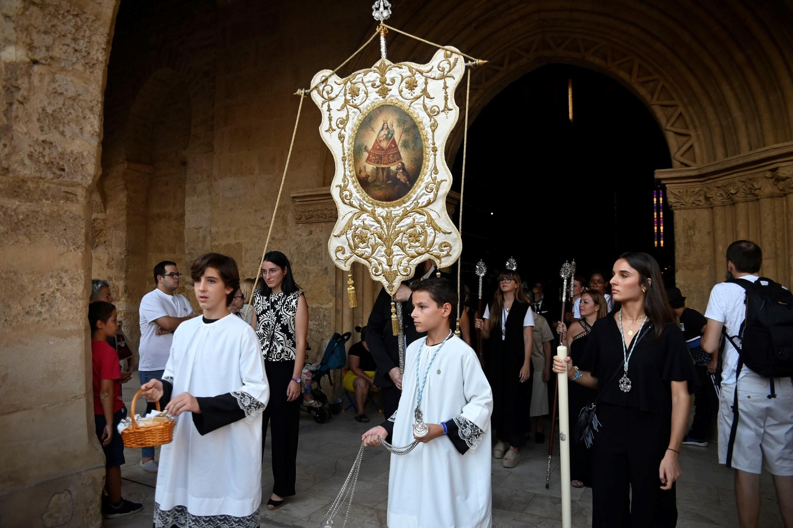 La procesión de la Virgen de Villaviciosa de Córdoba, en imágenes