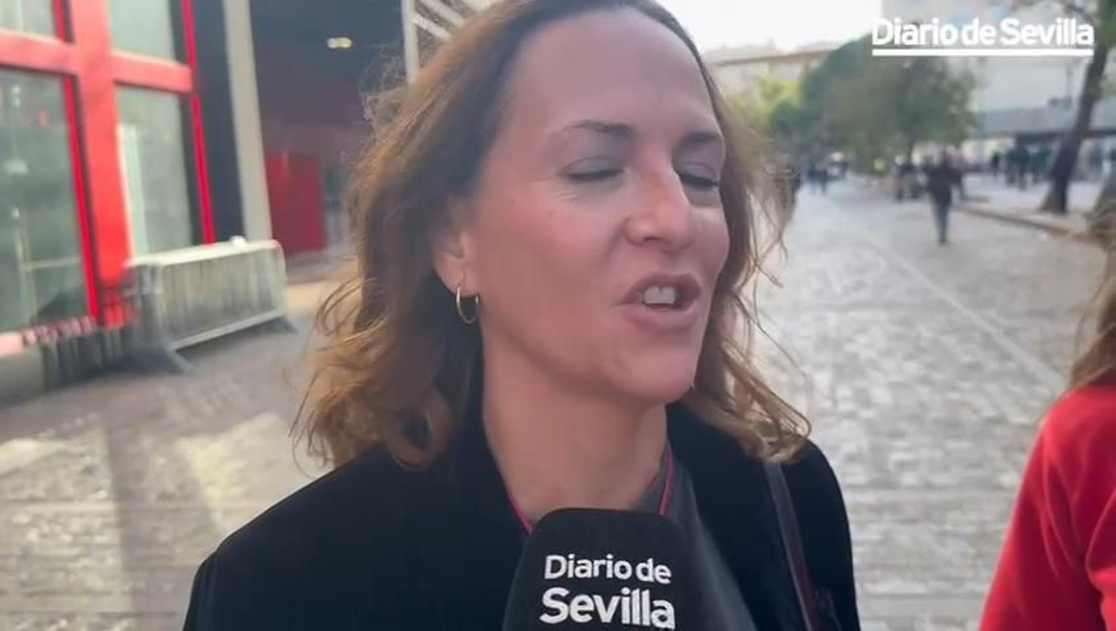 La afición del Sevilla, cauta pese a la goleada ante el Oviedo: "Los pies en el suelo"