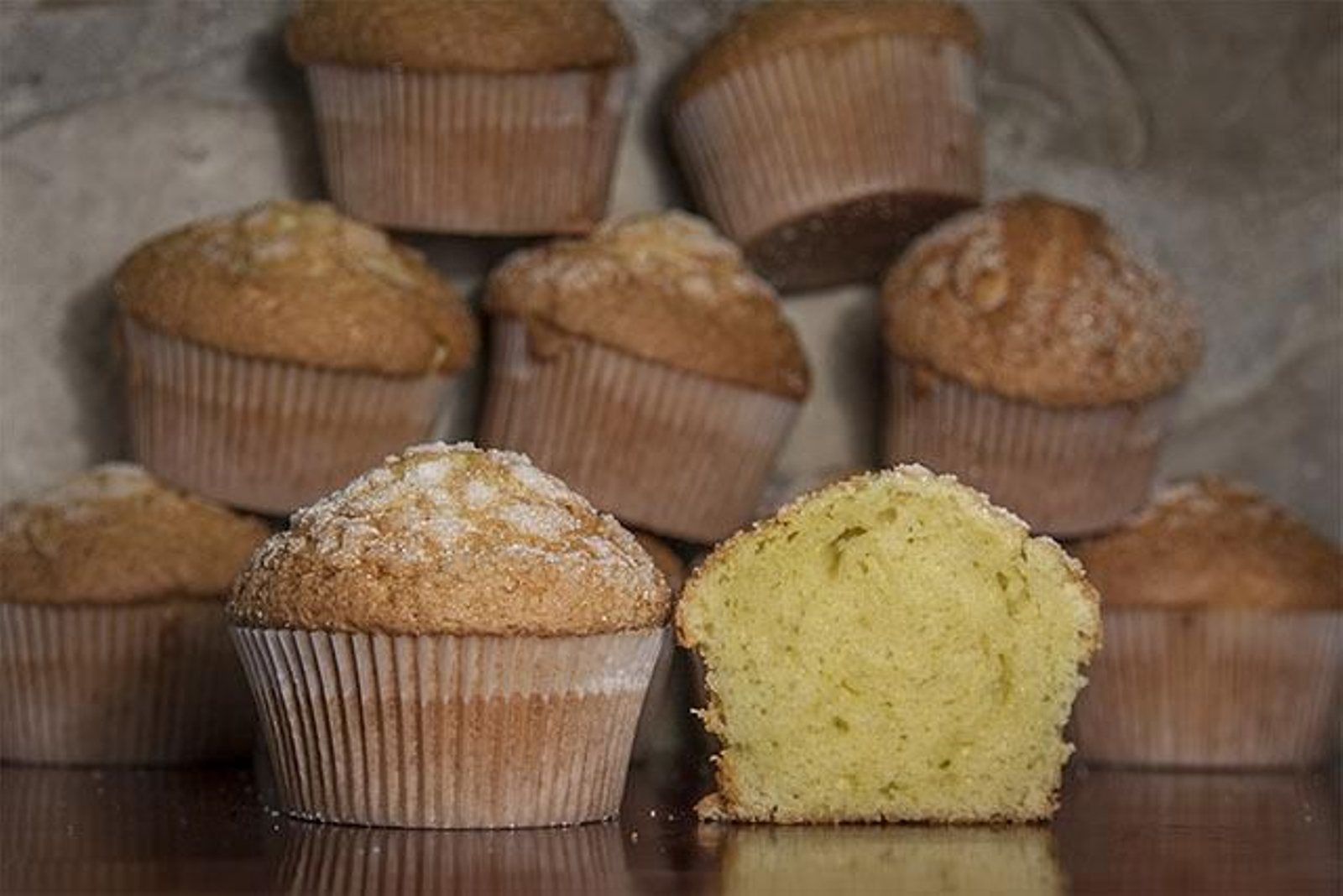 Magdalenas de aceite de oliva virgen sin lactosa de Jaén.