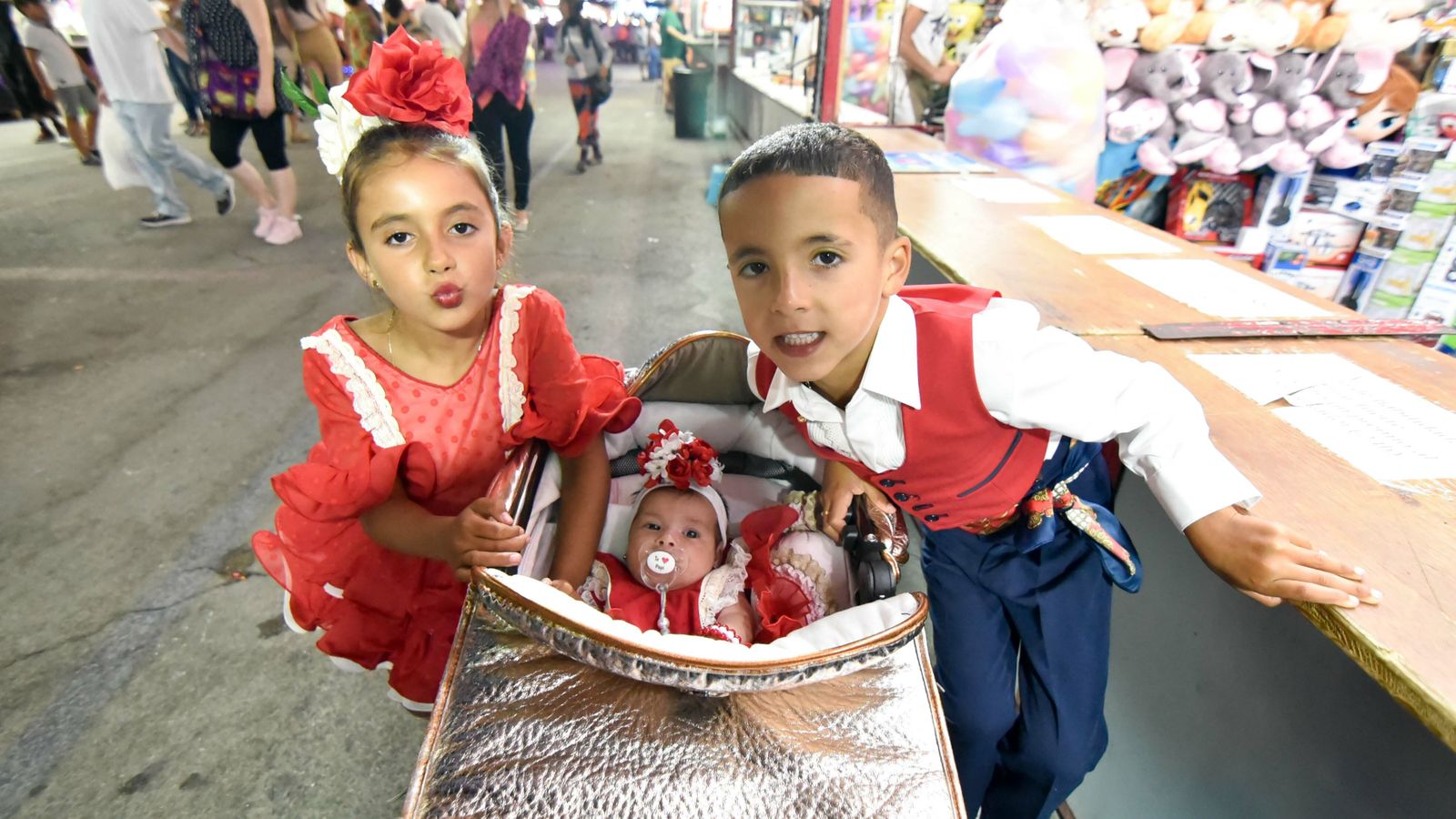 Jueves de Feria de la Línea en imagenes
