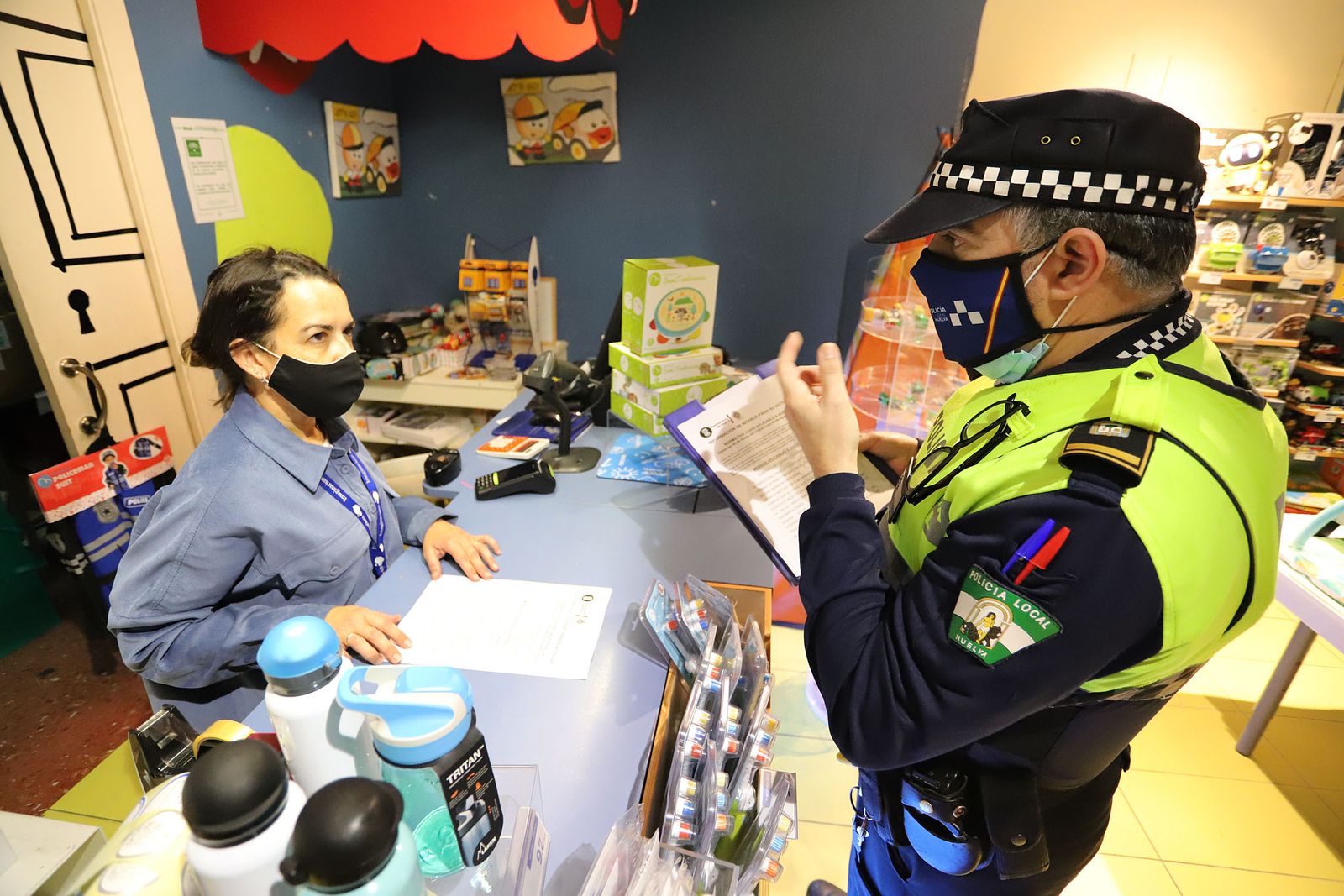 La Policía Local de Huelva controla el cumplimiento de las restricciones anti Covid