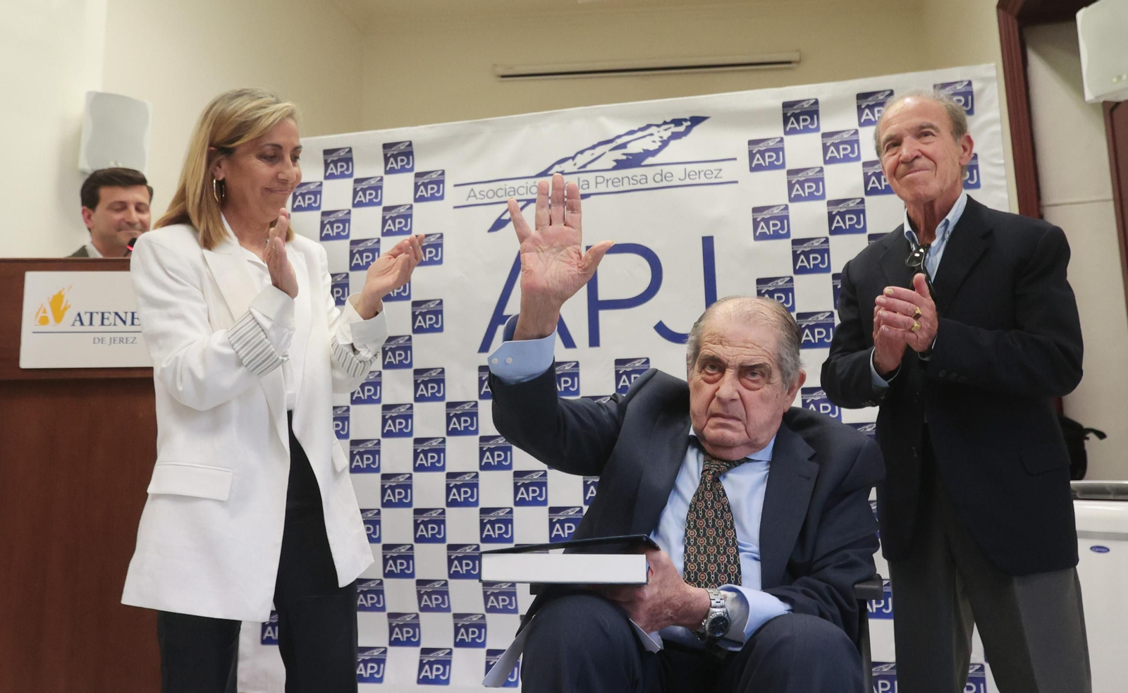 Imágenes del homenaje a Jerónimo Roldán de la Asociación de la Prensa de Jerez