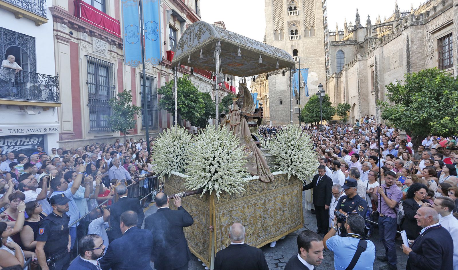 Las procesión de la Virgen de los Reyes