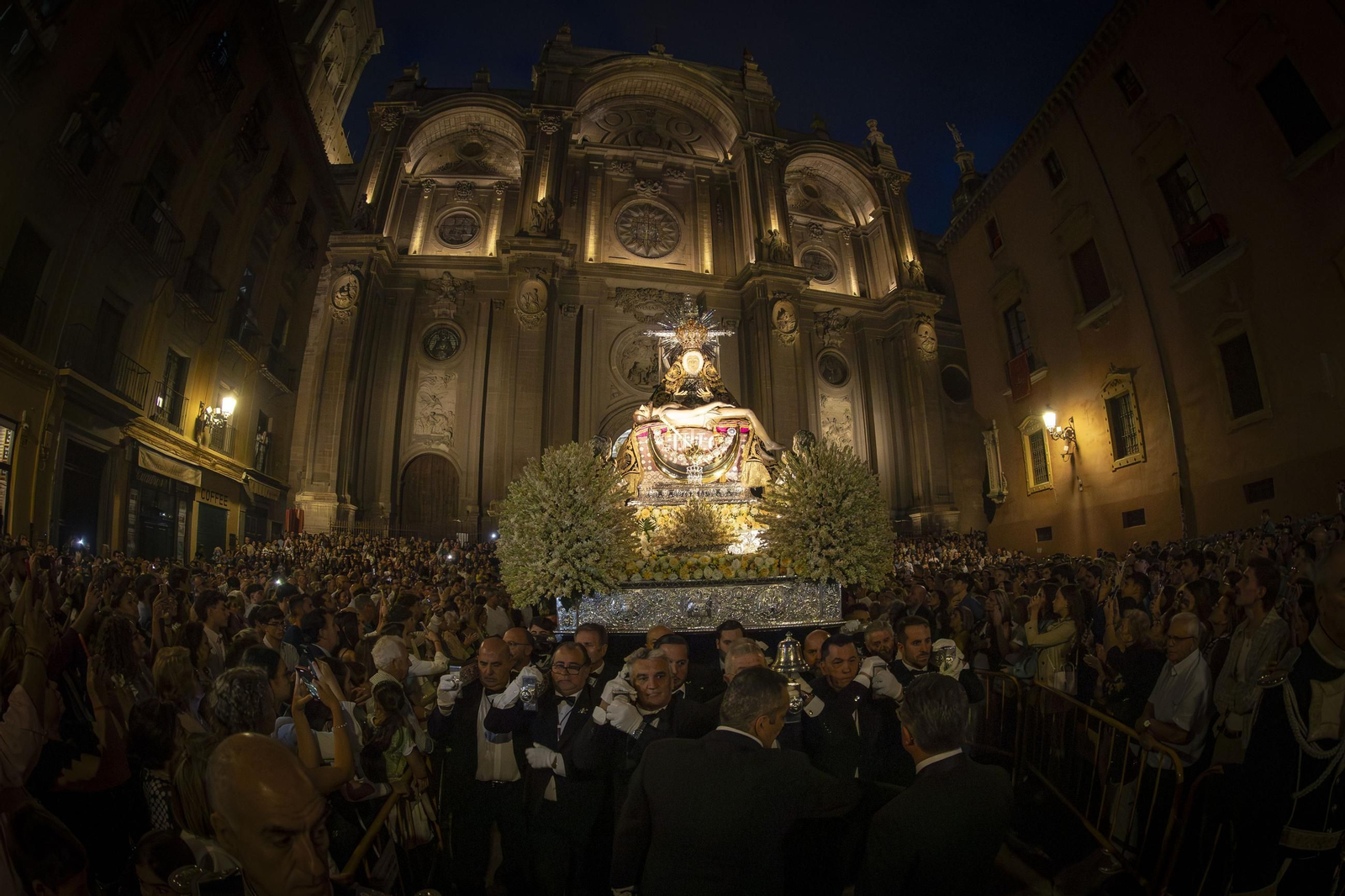 Solemne Procesión de Alabanza Virgen de las Angustias de Granada, Septiembre 2025.jpg