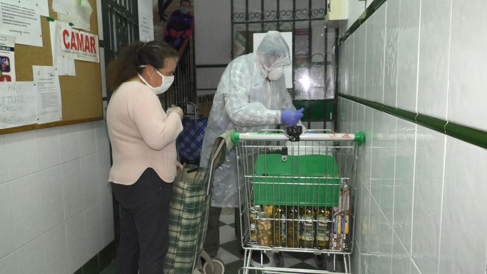 Entrega de Alimentos en la Asociación CAMAR