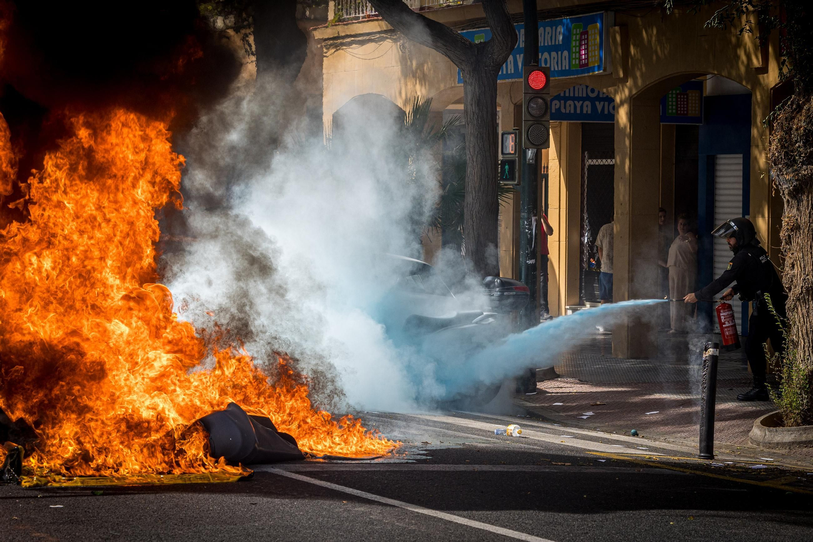 Imágenes del primer día de huelga de los trabajadores del sector del metal en Cádiz Imágenes del primer día de huelga de los trabajadores del sector del metal en Cádiz