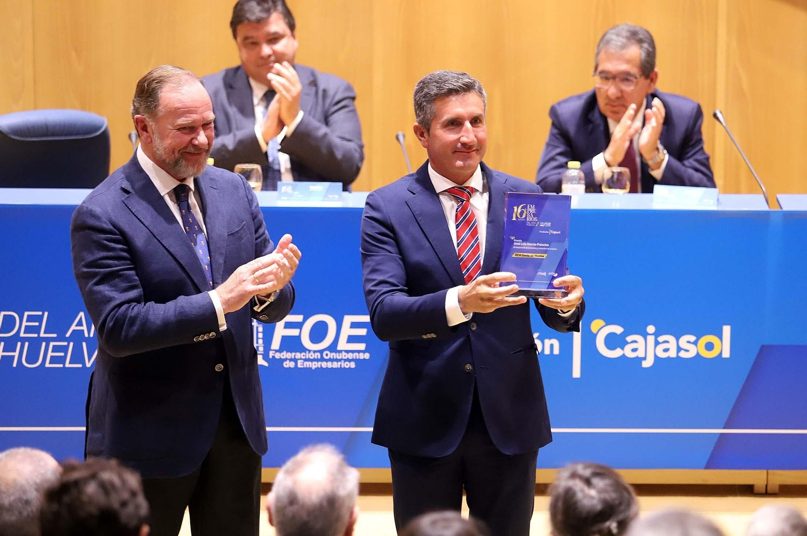Imágenes de la entrega de los XVI Premios Empresarios del Año de Huelva