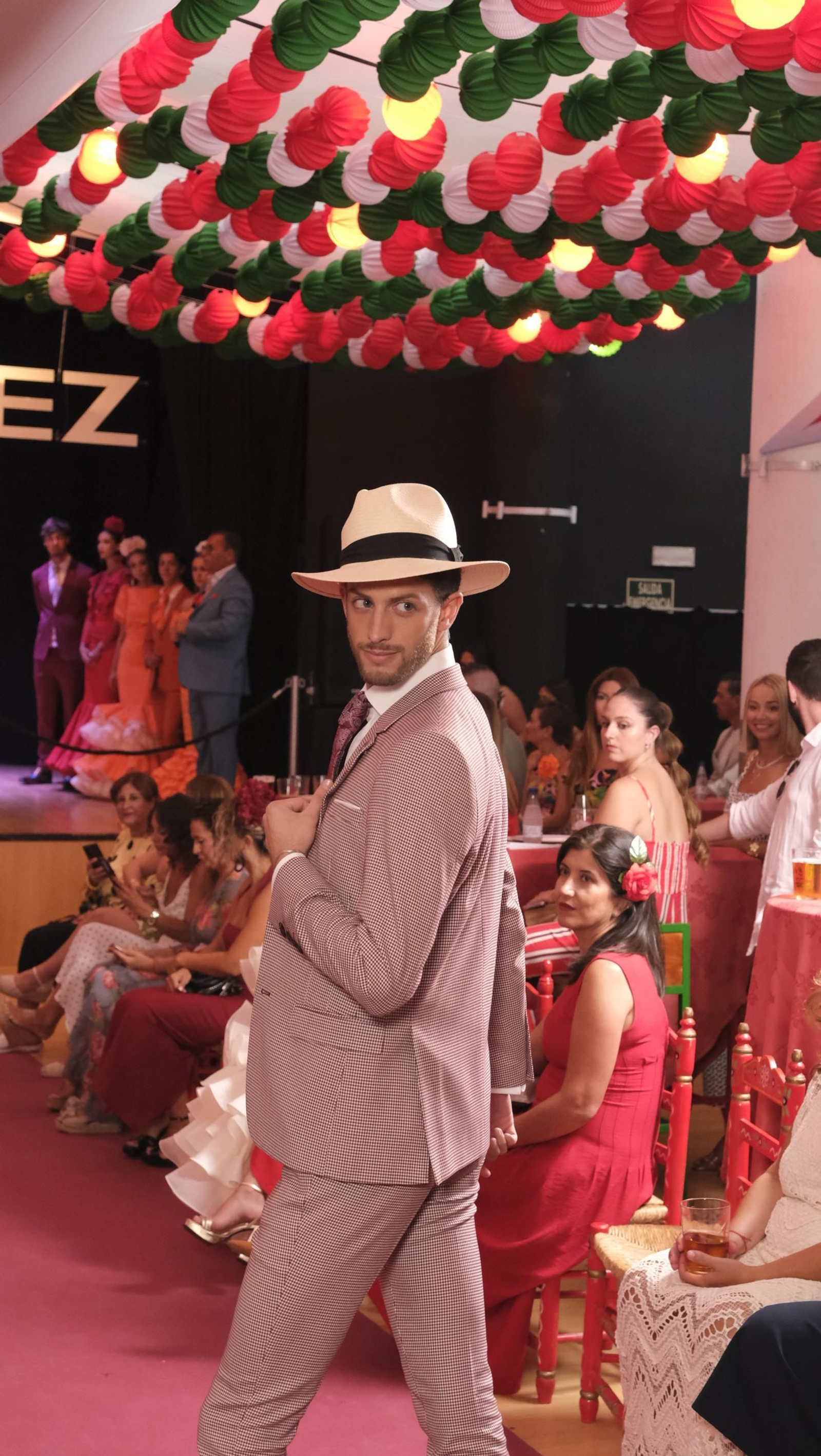 Así viven los almerienses el primer sábado de la Feria del Mediodía