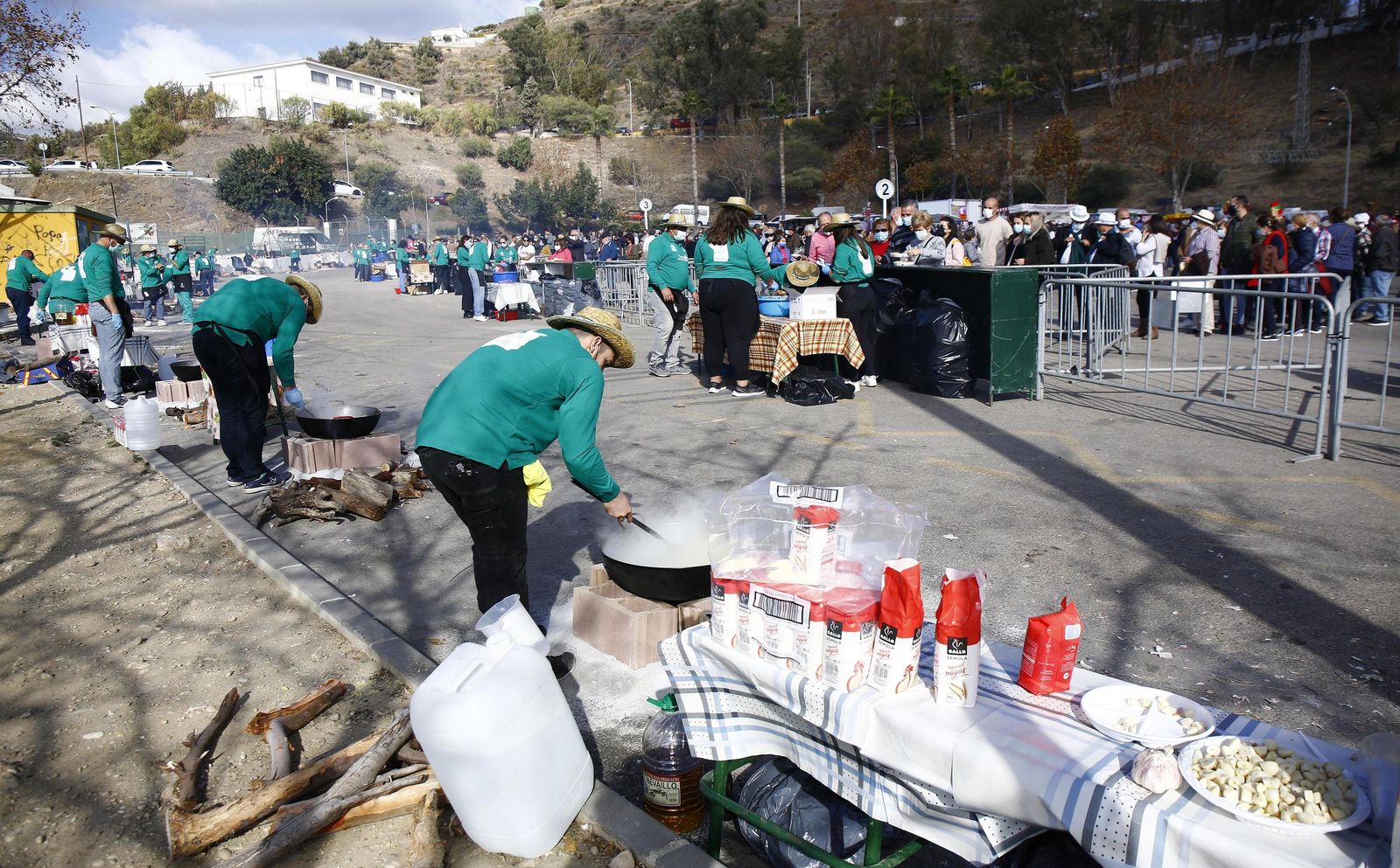 El Día de las Migas de Torrox, en fotos