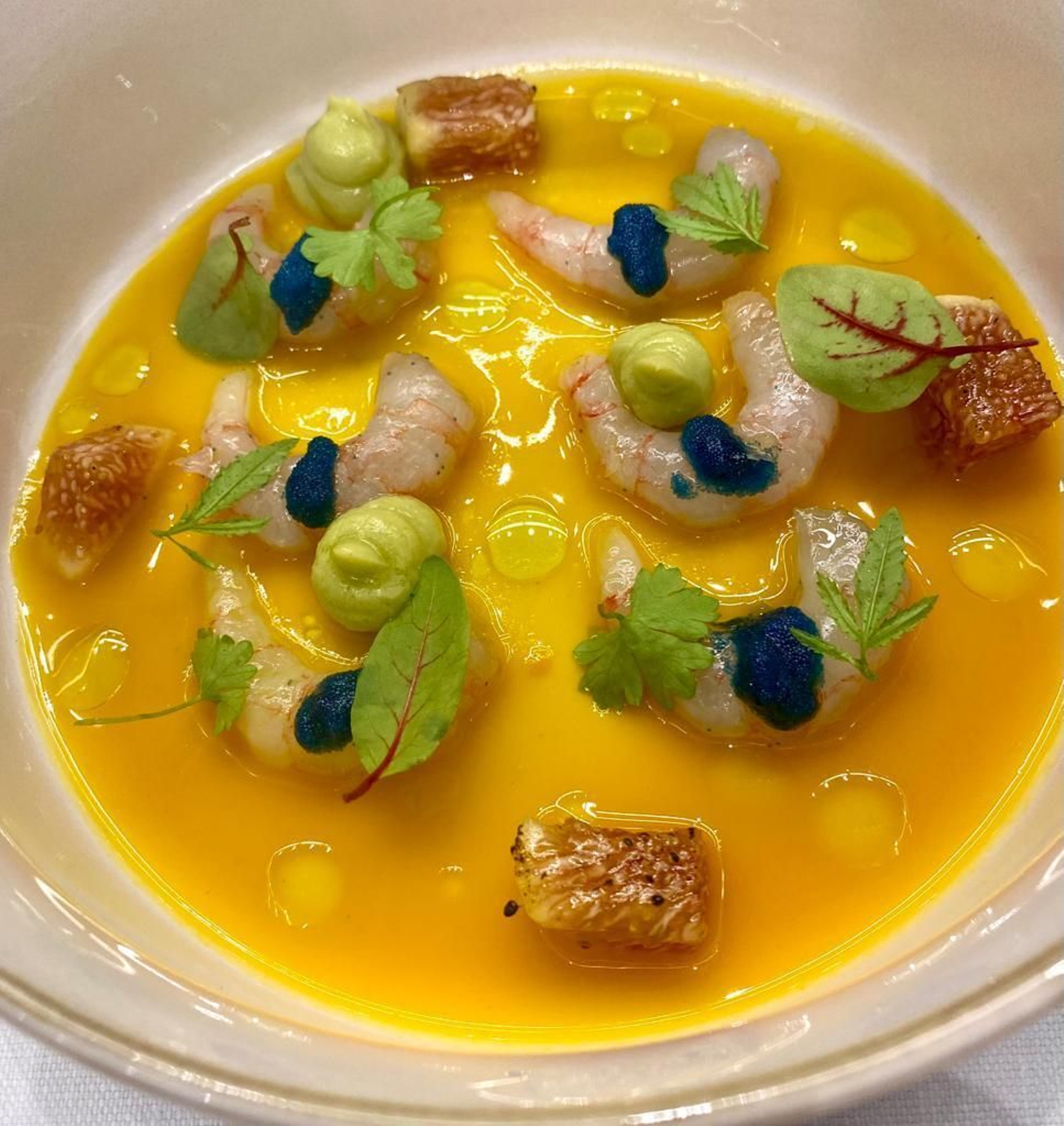Gambas y atún en ensalada de texturas en una propuesta de 'MasterChef Junior' en Sevilla