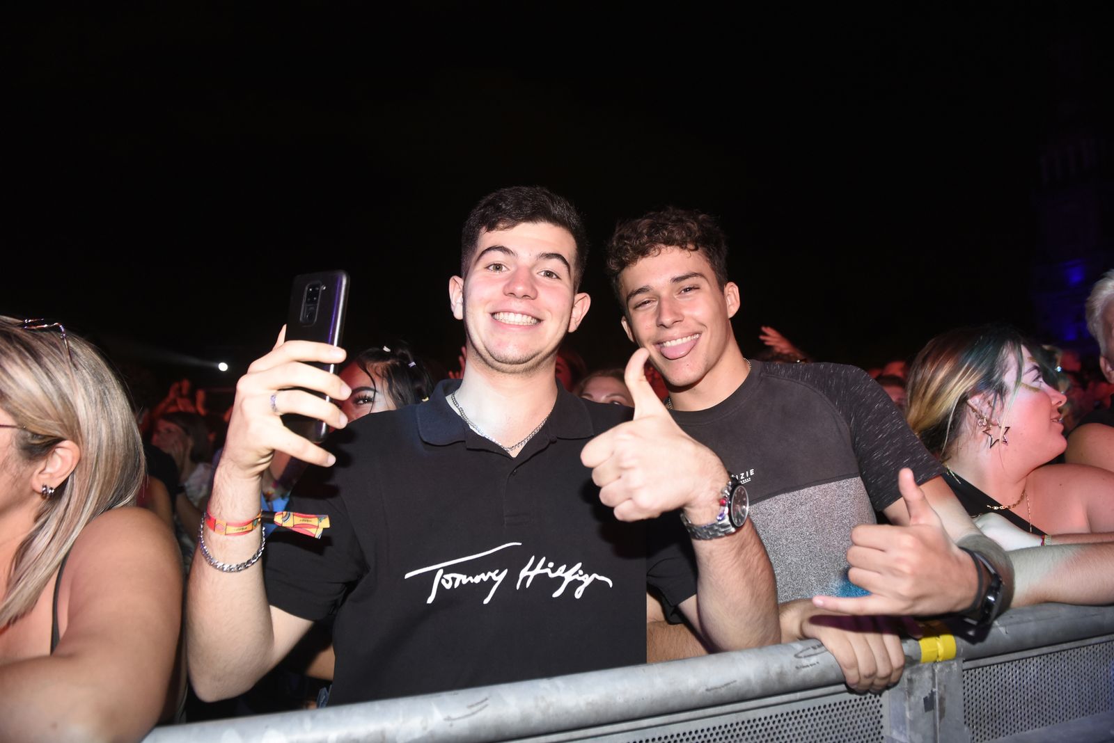 Búscate en el concierto de Seguridad Social y Hombres G de Icónica