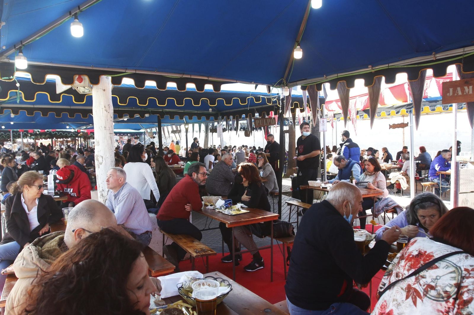 Las fotografías del día grande del Mercado Renacentista de Córdoba