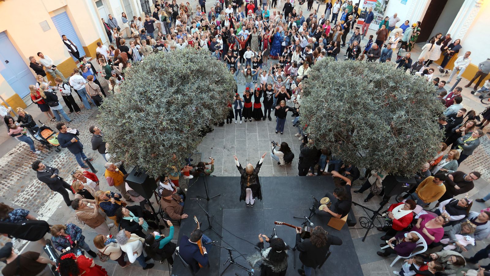 El Festival Kriatura dedicado a Lola Flores