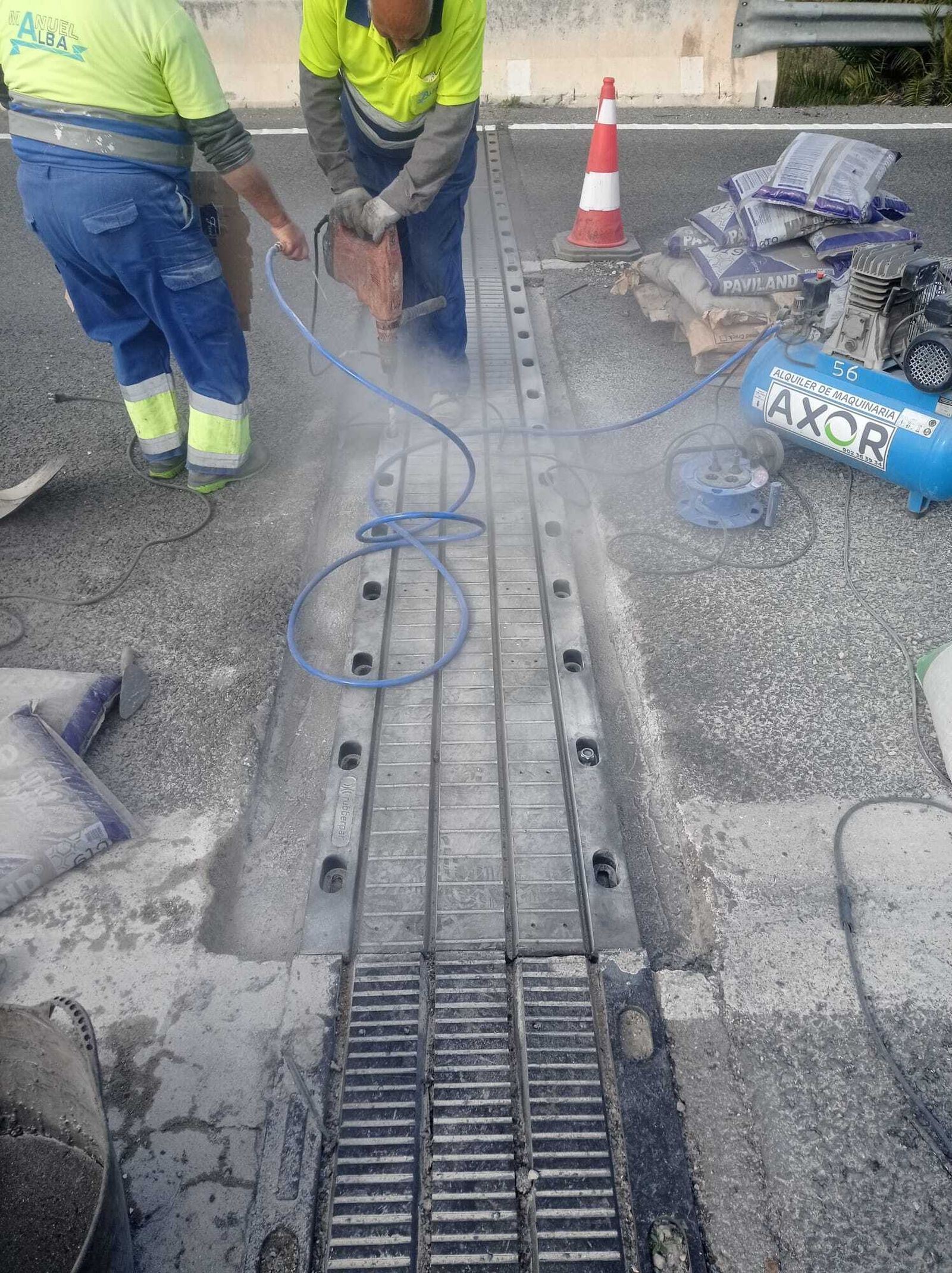 Trabajos que se ejecutan en la A-382.