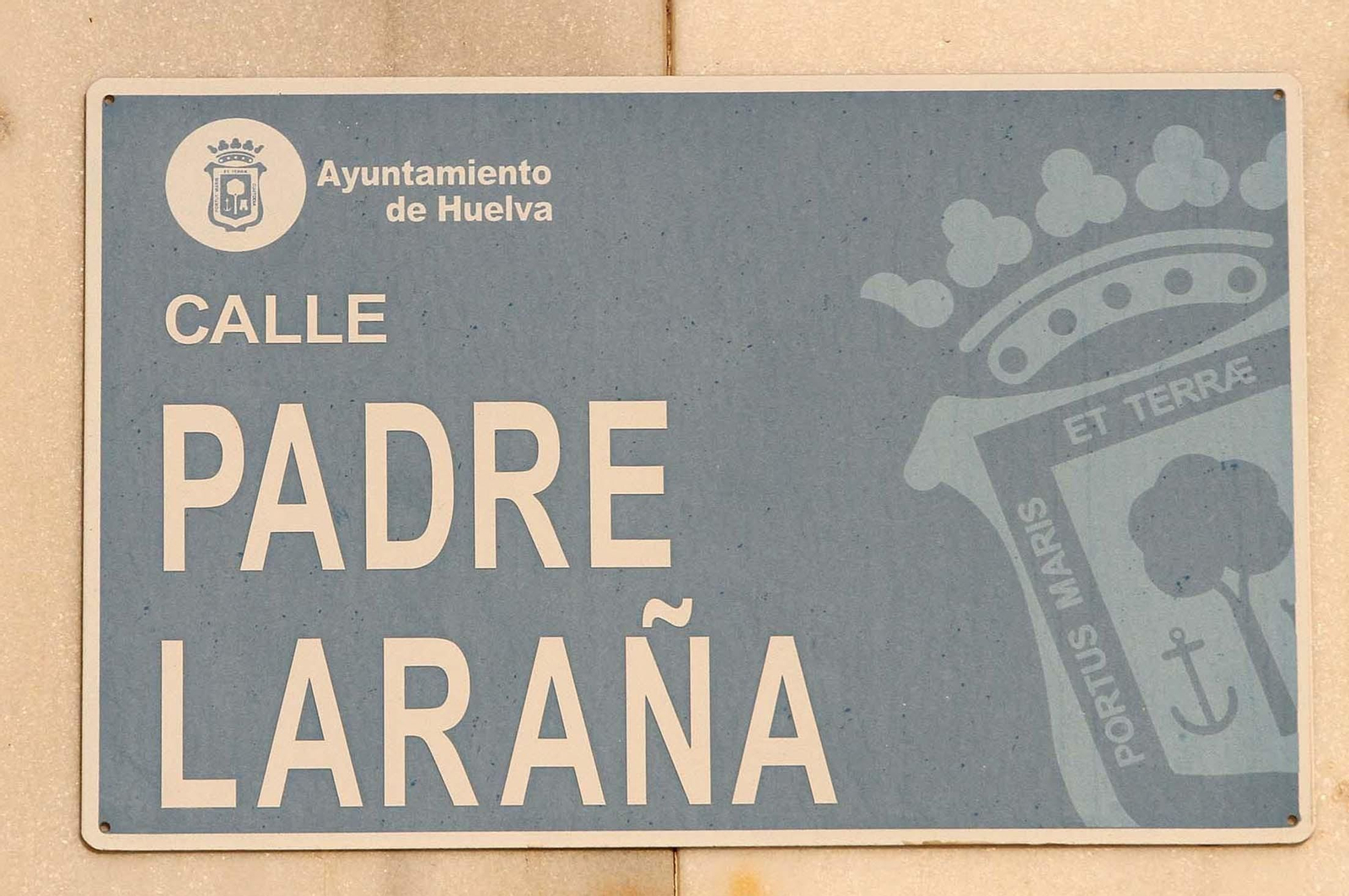 Imagen del padre Laraña, en la sacristía de los jesuitas de Huelva, sobre la calle que lleva su nombre .