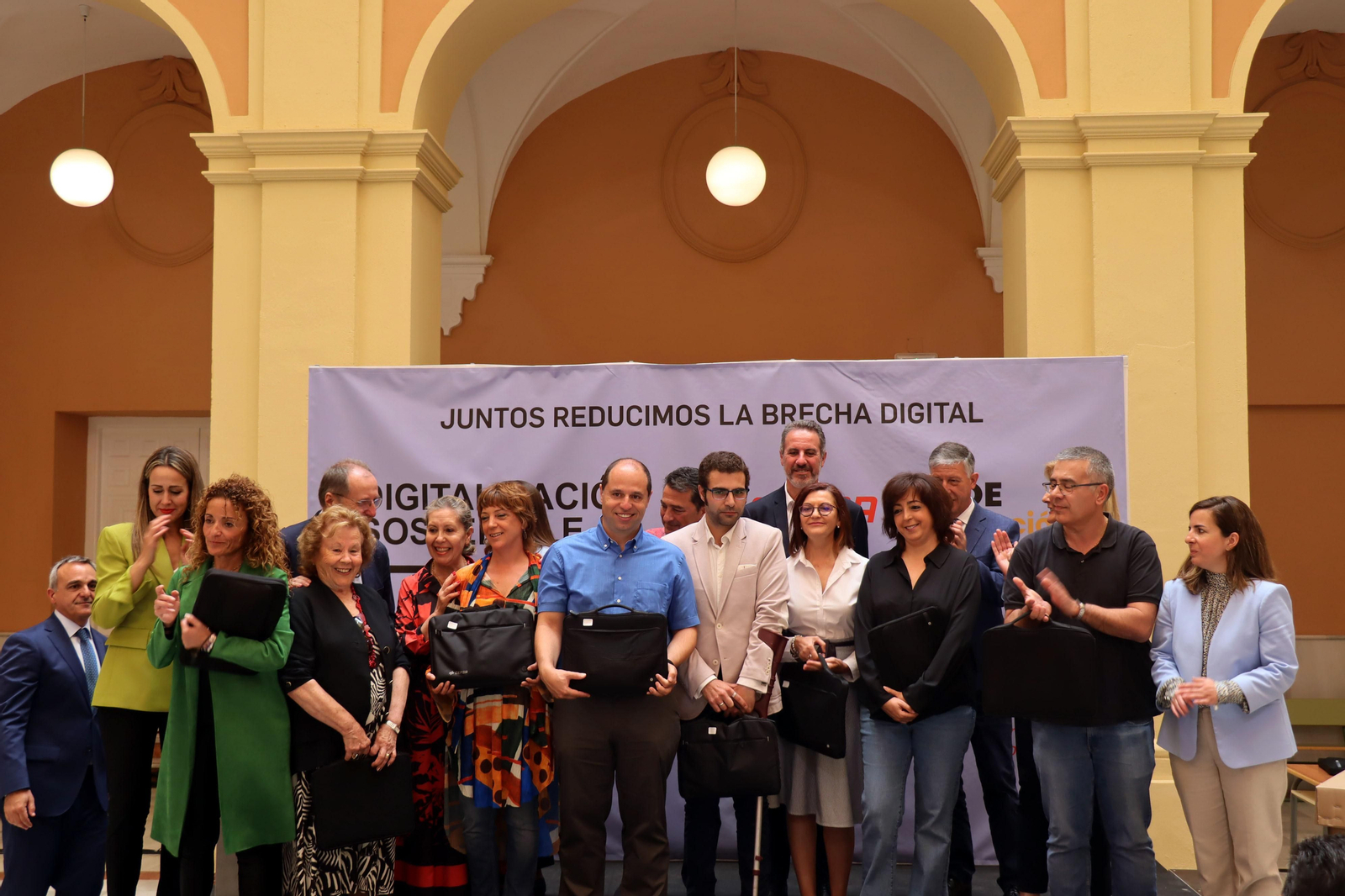 Antonio escribe el titular!!!!!!