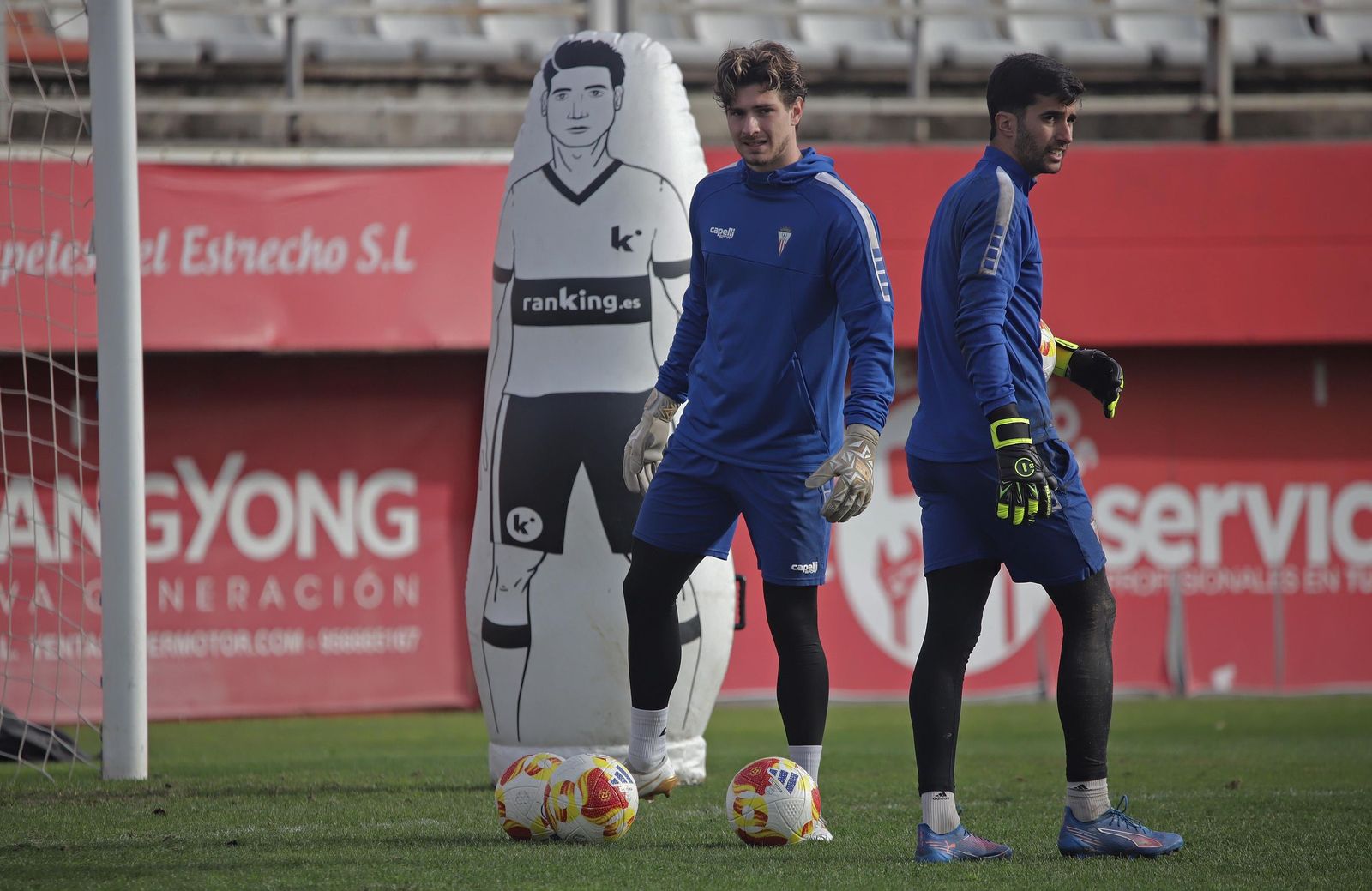 Fotos del Algeciras en su preparación para la visita al Real Murcia