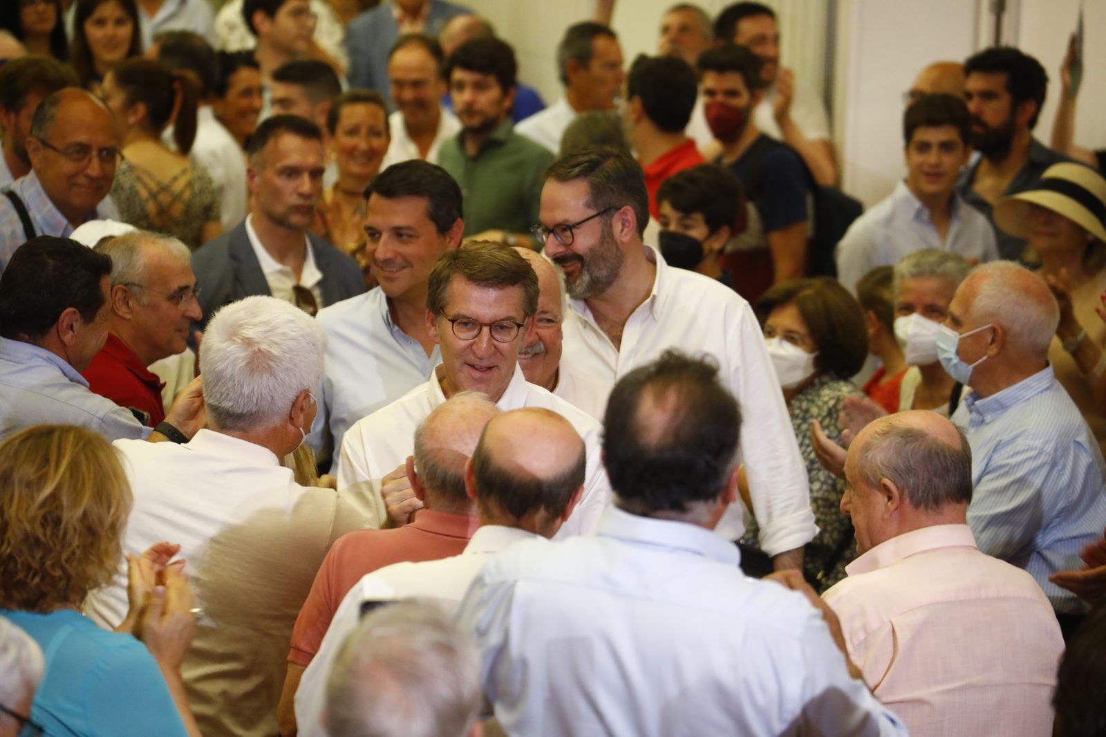 La visita de Núñez-Feijóo a Córdoba, en imágenes