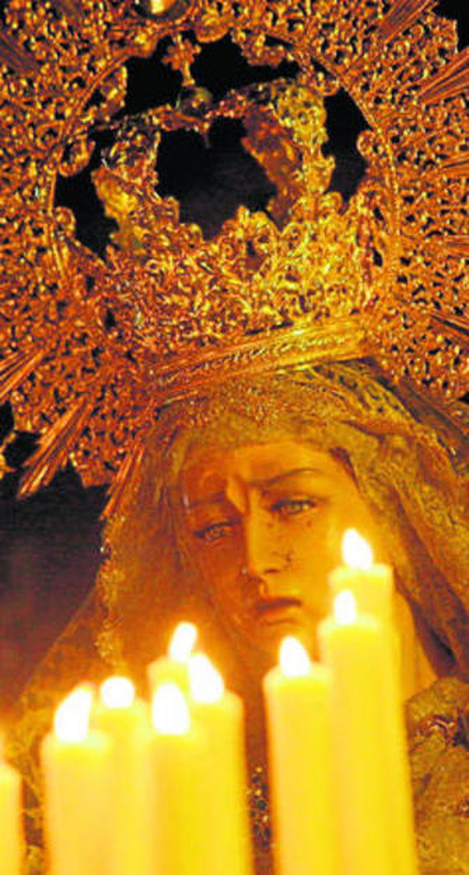 La magnífica imagen de la Virgen de la Esperanza.