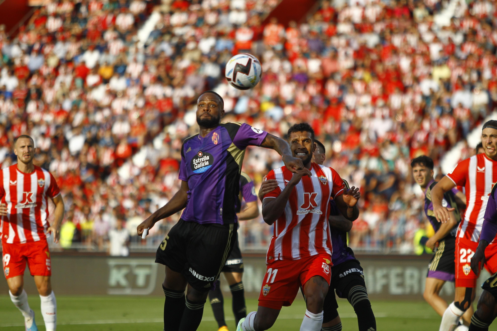 Imágenes del partido U.D. Almería-Real Valladolid C.F.