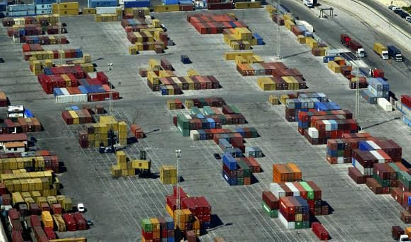 'Estacionamientos y Servicios' explotará el parking en superficie junto al muelle Reina Sofía 'Estacionamientos y Servicios' explotará el parking en superficie junto al muelle Reina Sofía