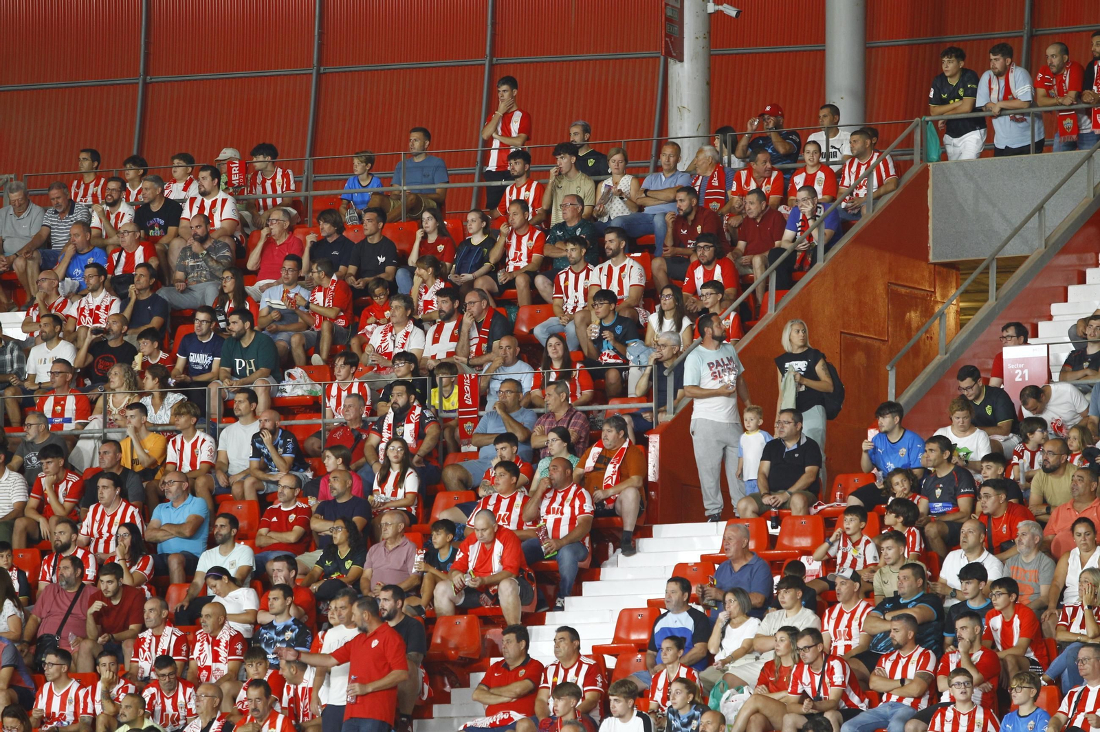 El partido U.D. Almería-C.D. Castellón en imágenes