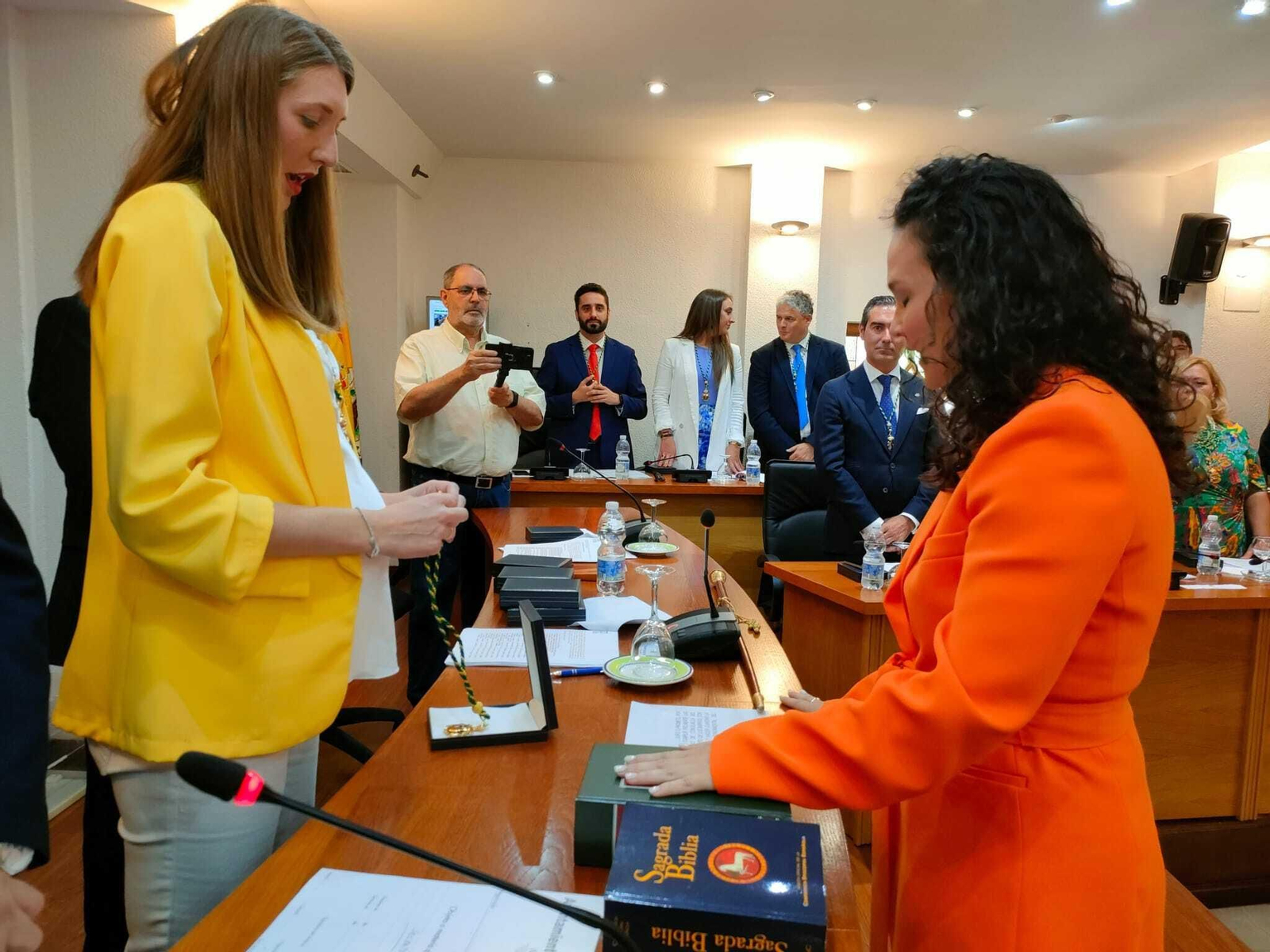 La investidura de Miguel Alconchel como alcalde de Los Barrios, en imágenes