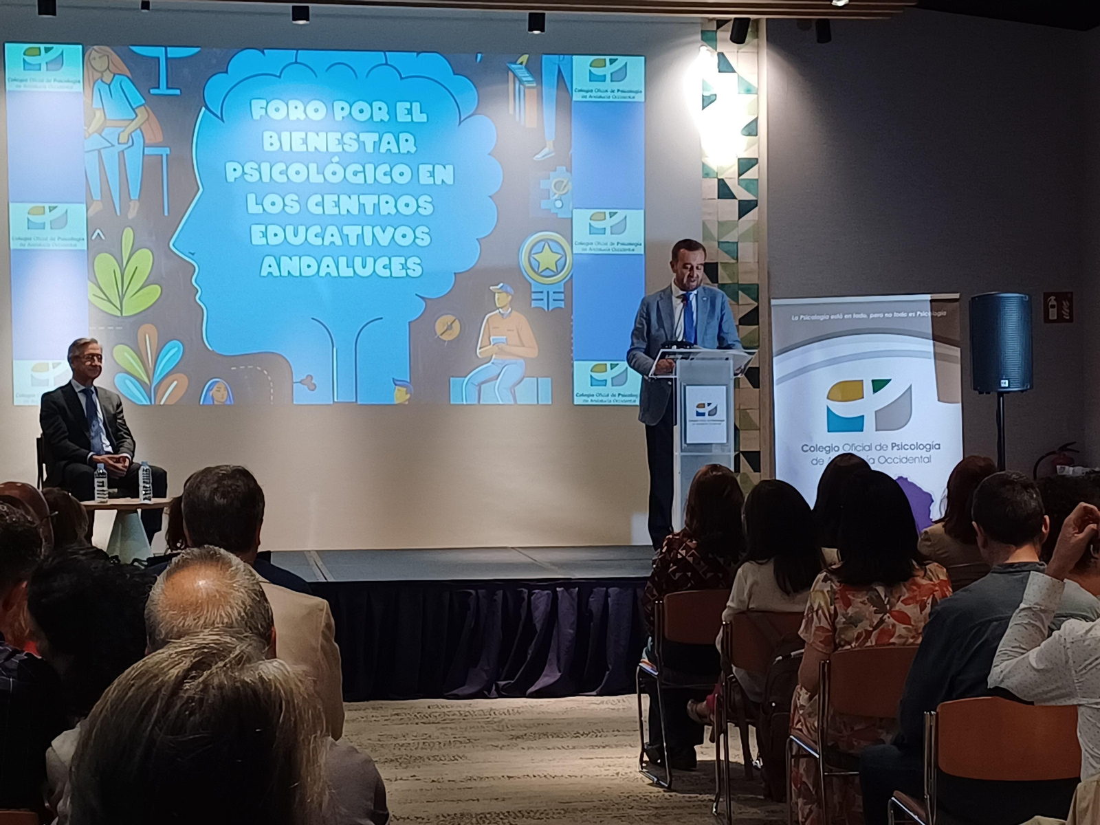 Sevilla aborda los retos de la salud mental de los jóvenes y adolescentes en un foro con más de 200 expertos