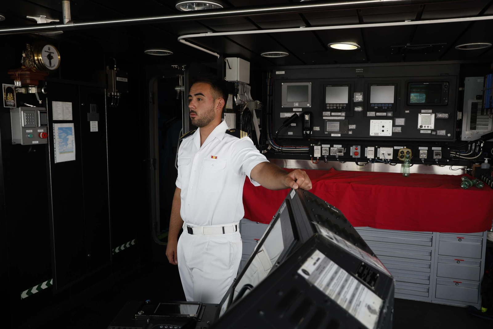 Las fotografías de la visita del buque de la Armada "Furor" al Puerto de Algeciras