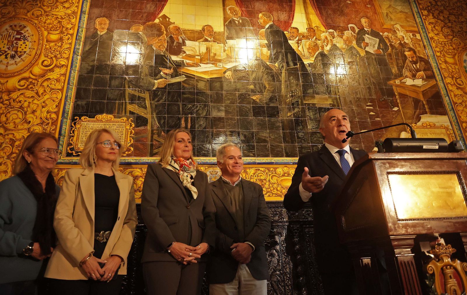 Fotos de la rueda de prensa de José Ignacio Landaluce tras el archivado de la denuncia del PSOE por la Fiscalía del Tribunal Supremo