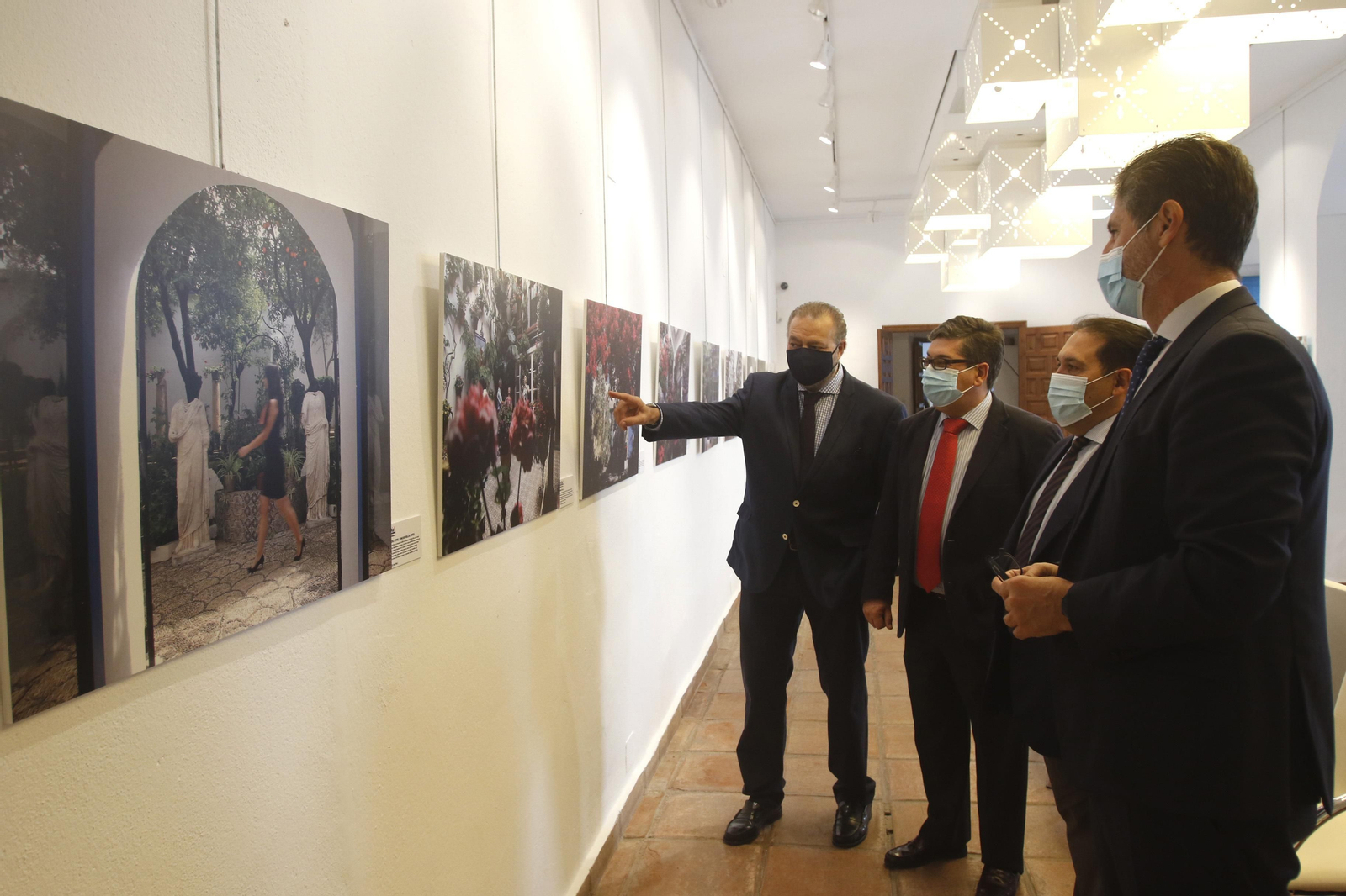 Fotografías de la exposición '20 años con los patios de Córdoba y su provincia'