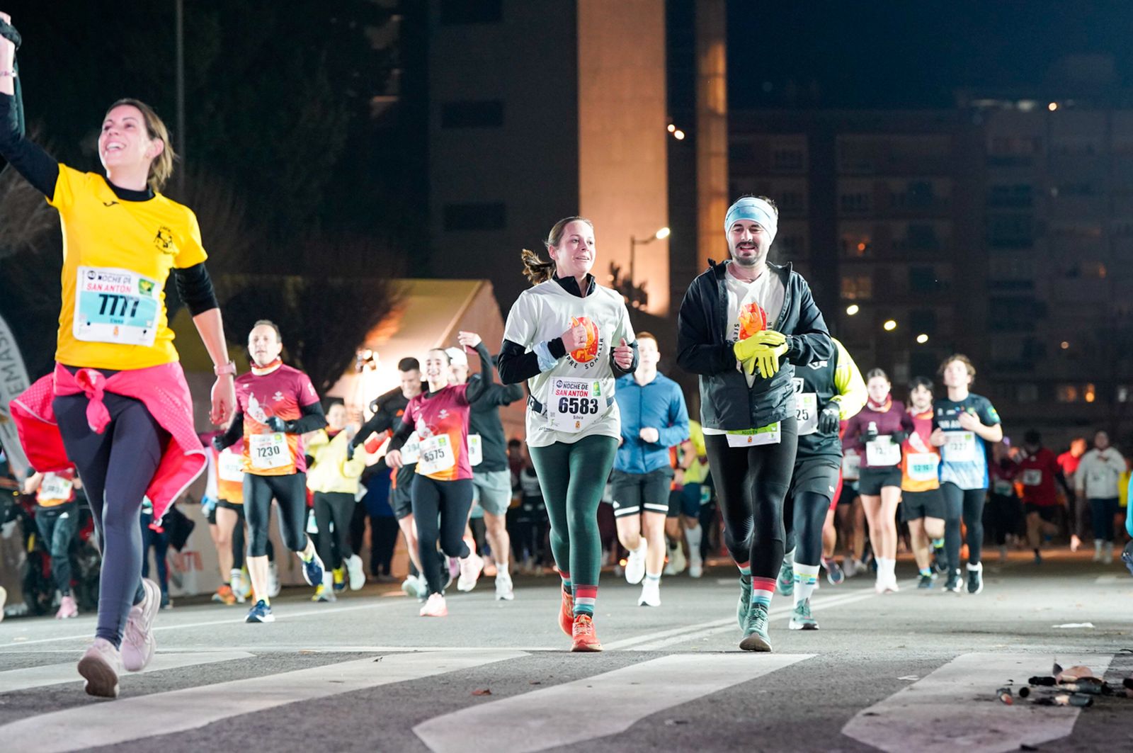 En imágenes: búscate en tu llegada a meta de la Carrera de San Antón 2026 (17)