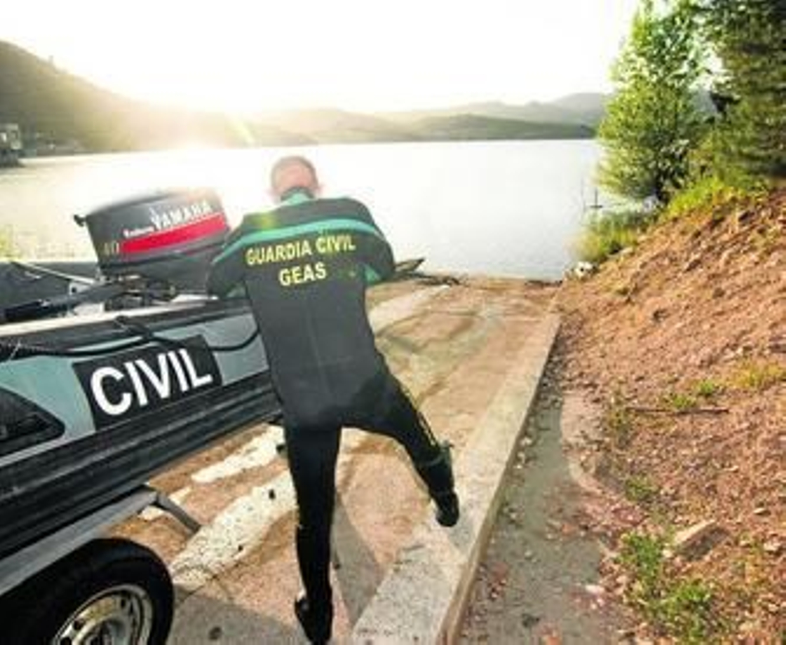 El cadáver del joven apareció a las 18:15 horas del sábado en el pantano de Colomera.