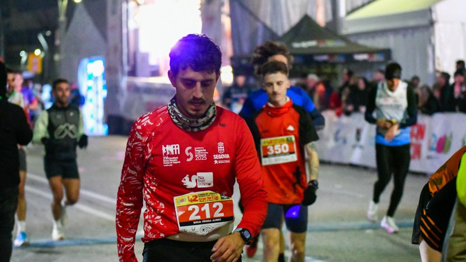 En imágenes: búscate en tu llegada a meta de la Carrera de San Antón 2025 (2)