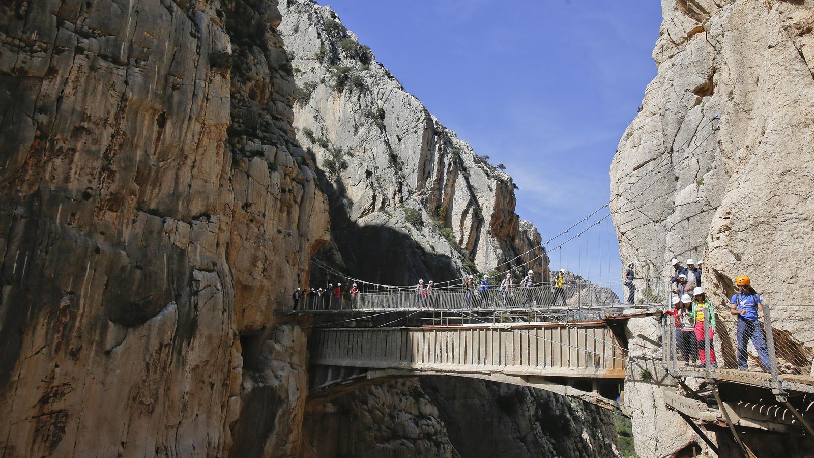 Puente del Caminito del Rey en el desfiladero de Los Gaitanes Puente del Caminito del Rey en el desfiladero de Los Gaitanes