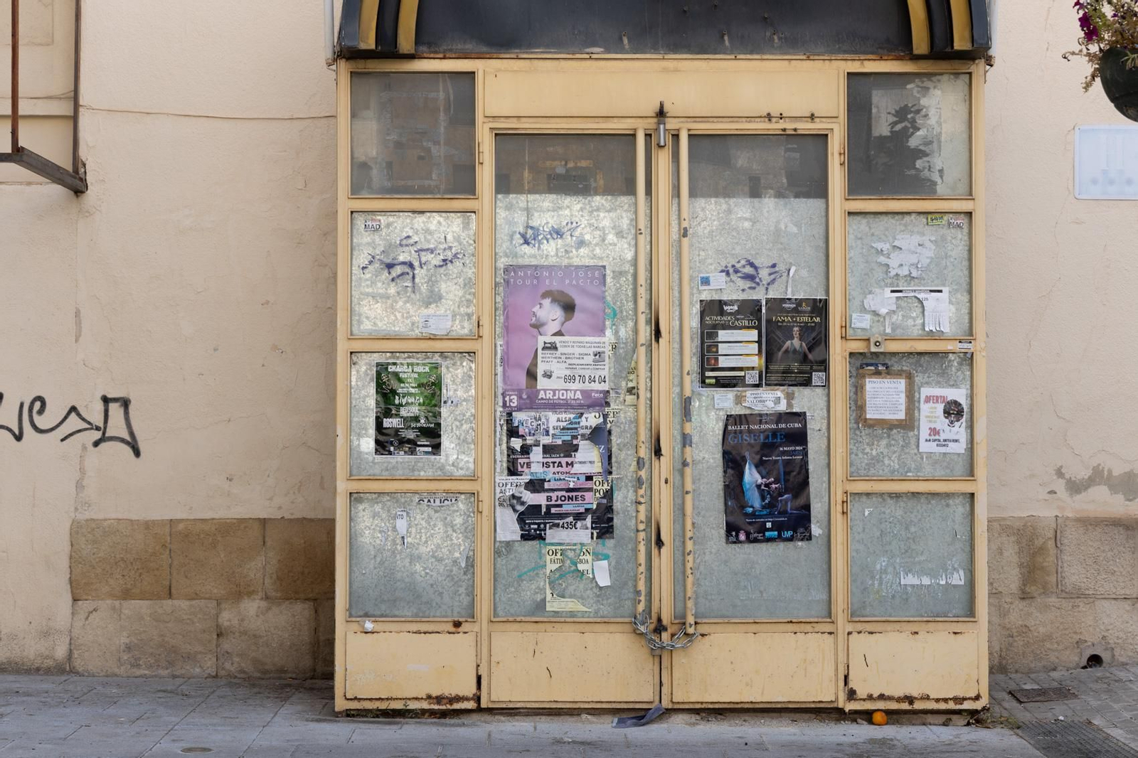 Estado actual de la estación de autobuses de Jaén, en imágenes