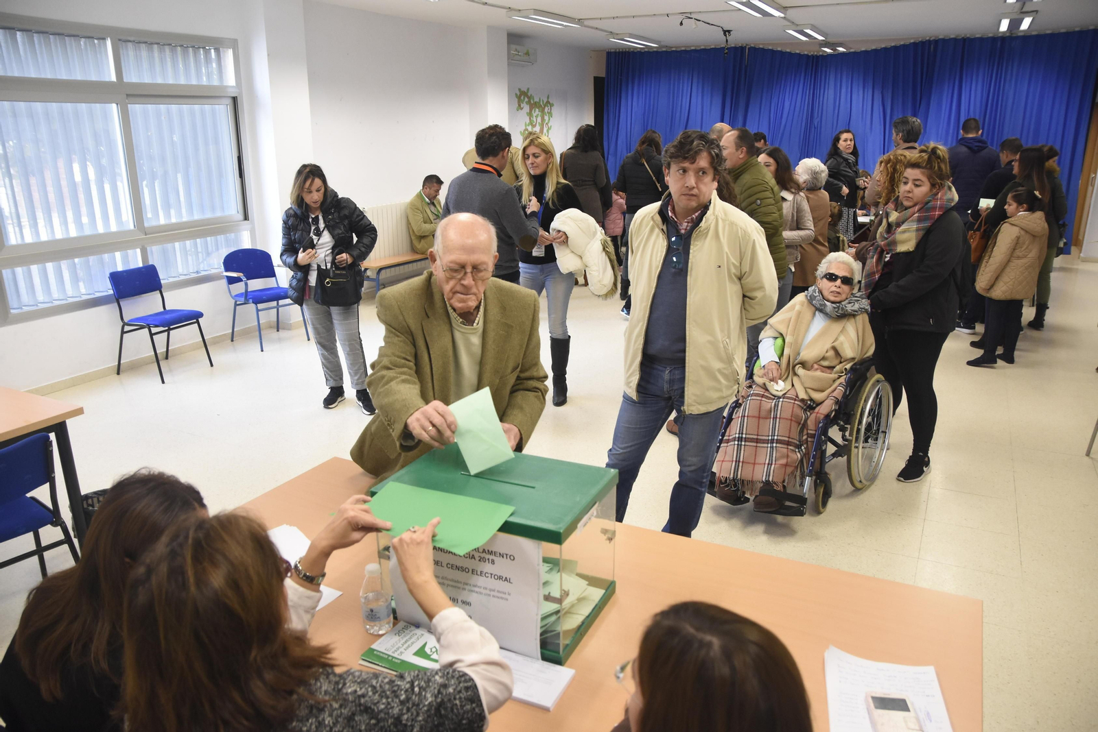 Las imágenes de la jornada electoral en Córdoba